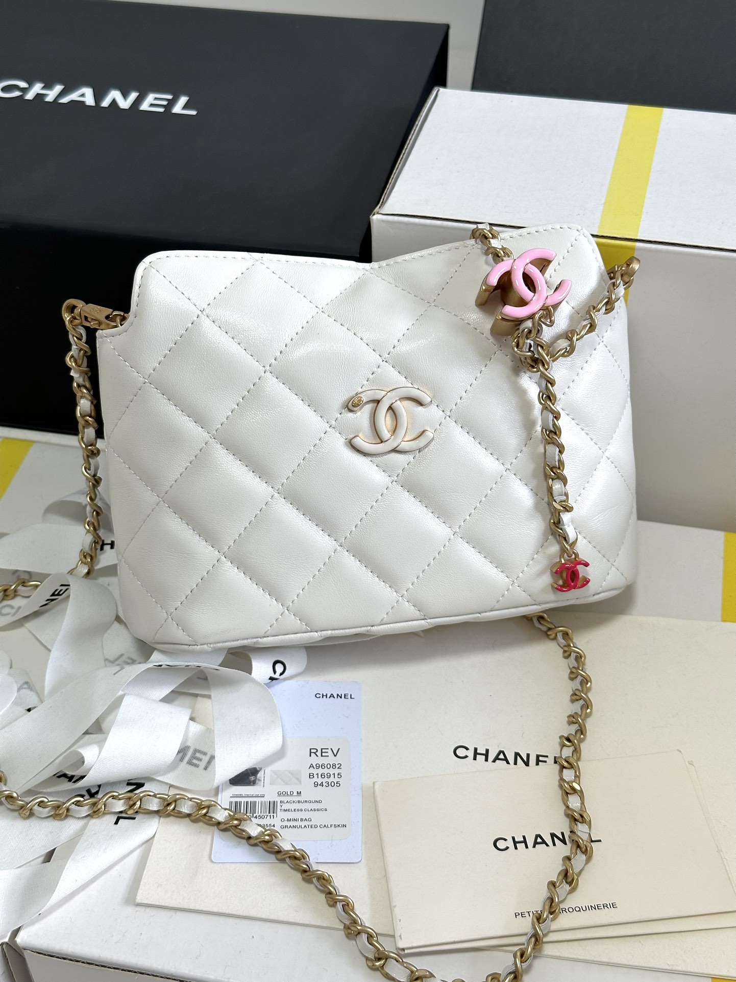 Chanel Bolsos cruzados y bandoleras Cadena