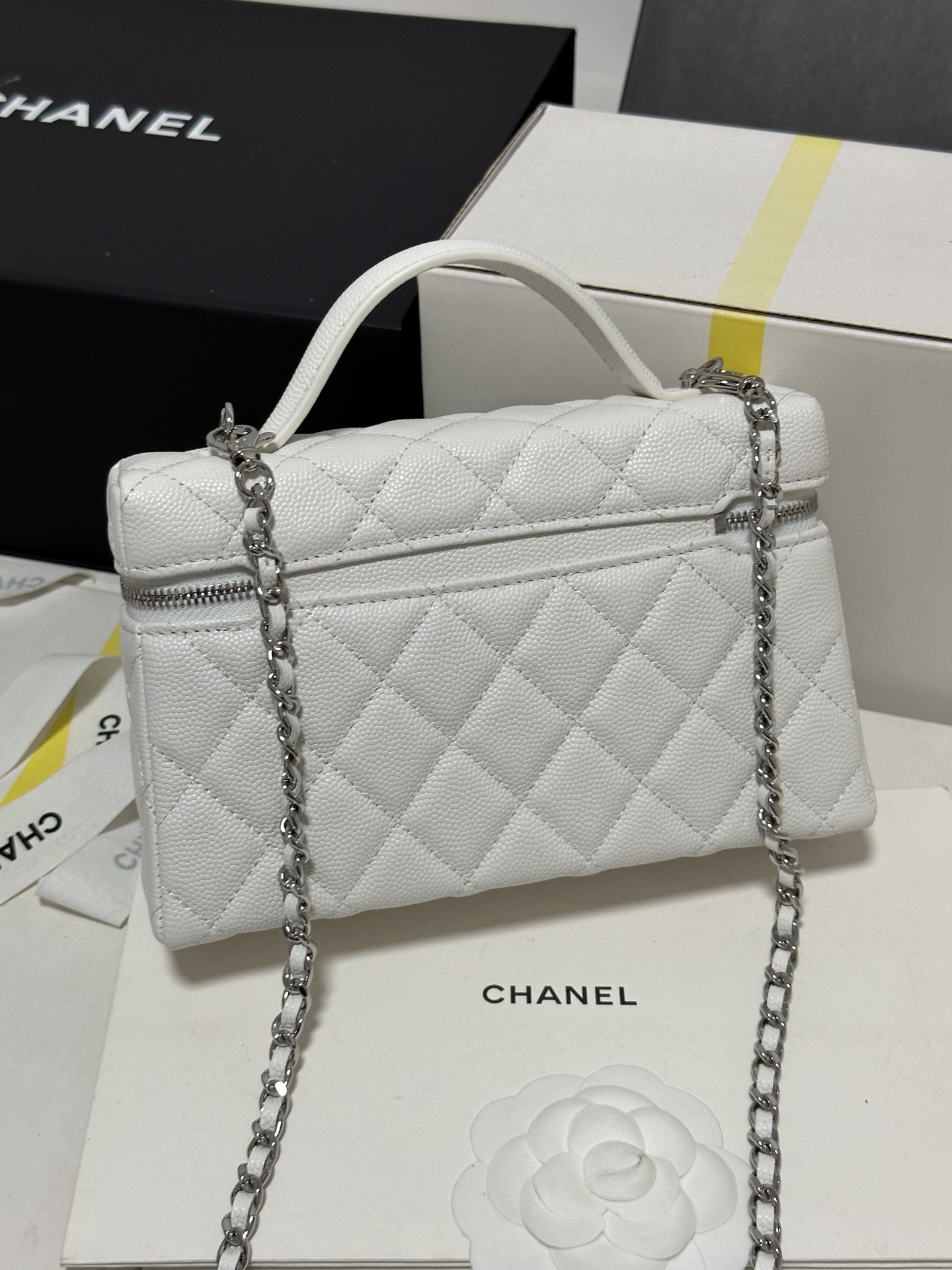 Chanel 25B LP Star Hardware Vanity Bag, White Grained Calfskin Leather 9 i1754582613512 260 0 8