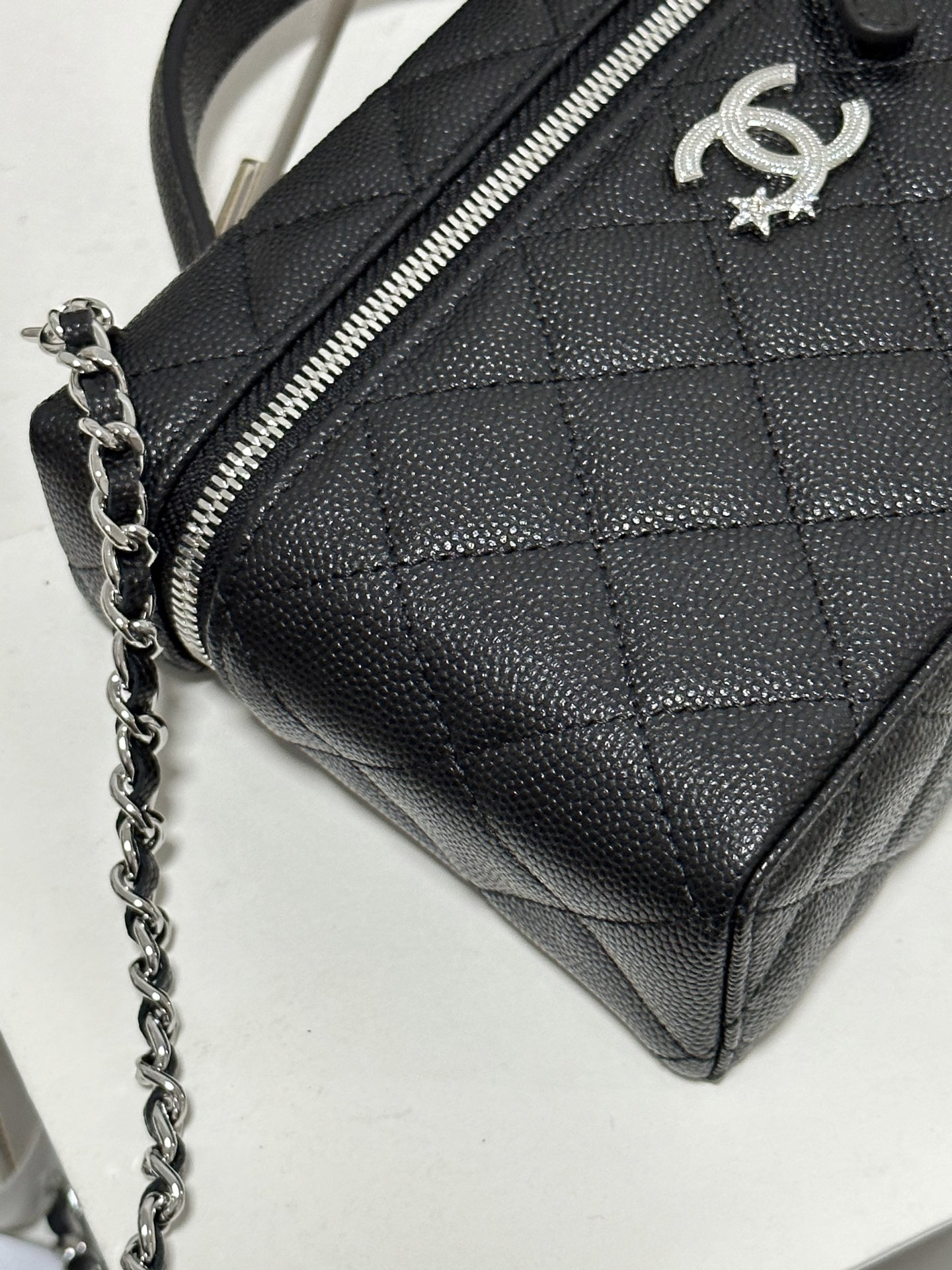 Chanel 25B LP Meteor Hardware Vanity Bag, Calfskin Leather, Black, 19.5 x 17 x 5 6 i1754583419607 1279 0 4