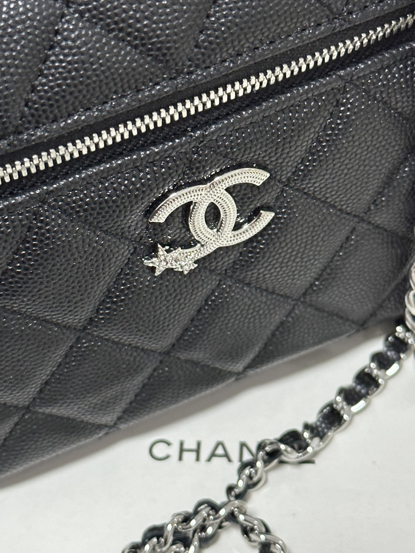 Chanel 25B LP Meteor Hardware Vanity Bag, Calfskin Leather, Black, 19.5 x 17 x 5 4 i1754583421042 2106 0 2