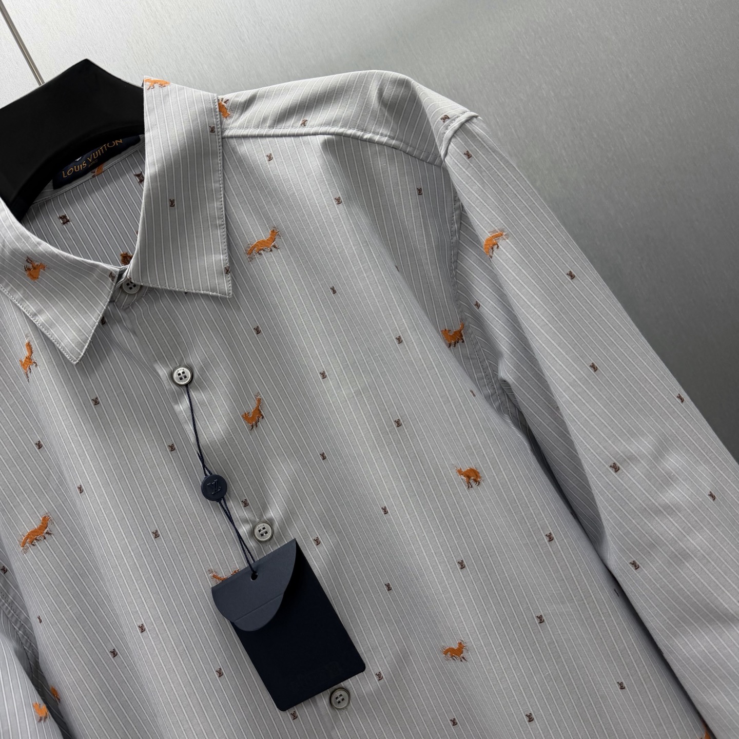 Camicia in volpe ritagliata a righe LV da uomo LU — photo 3