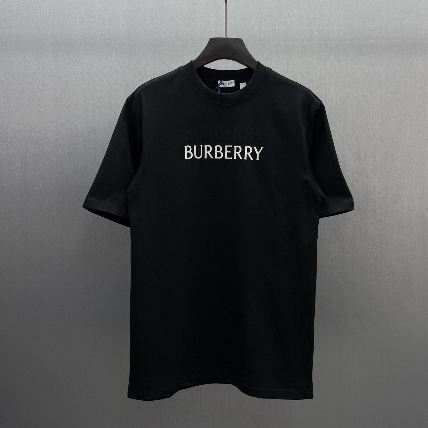 P120🧧Camiseta con logo BBR estampado Talla: S-XL Corte ajustado, mostrando un corte ceñido. La talla es estándar, elig…