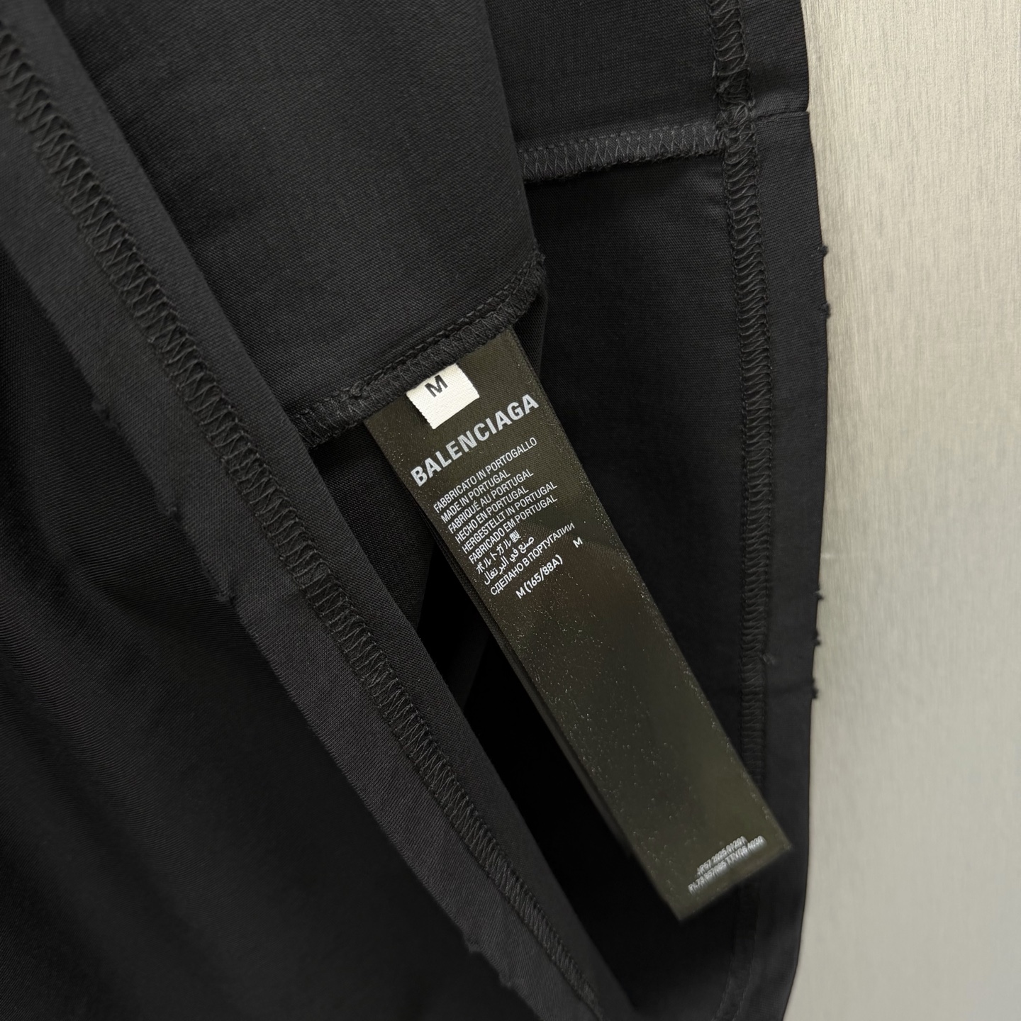 Balenciaga 周董同款 高街潮人必入的巴黎世家做旧短袖 水洗工艺自带做旧滤镜 正面火焰荆棘字母+暗黑城堡印花