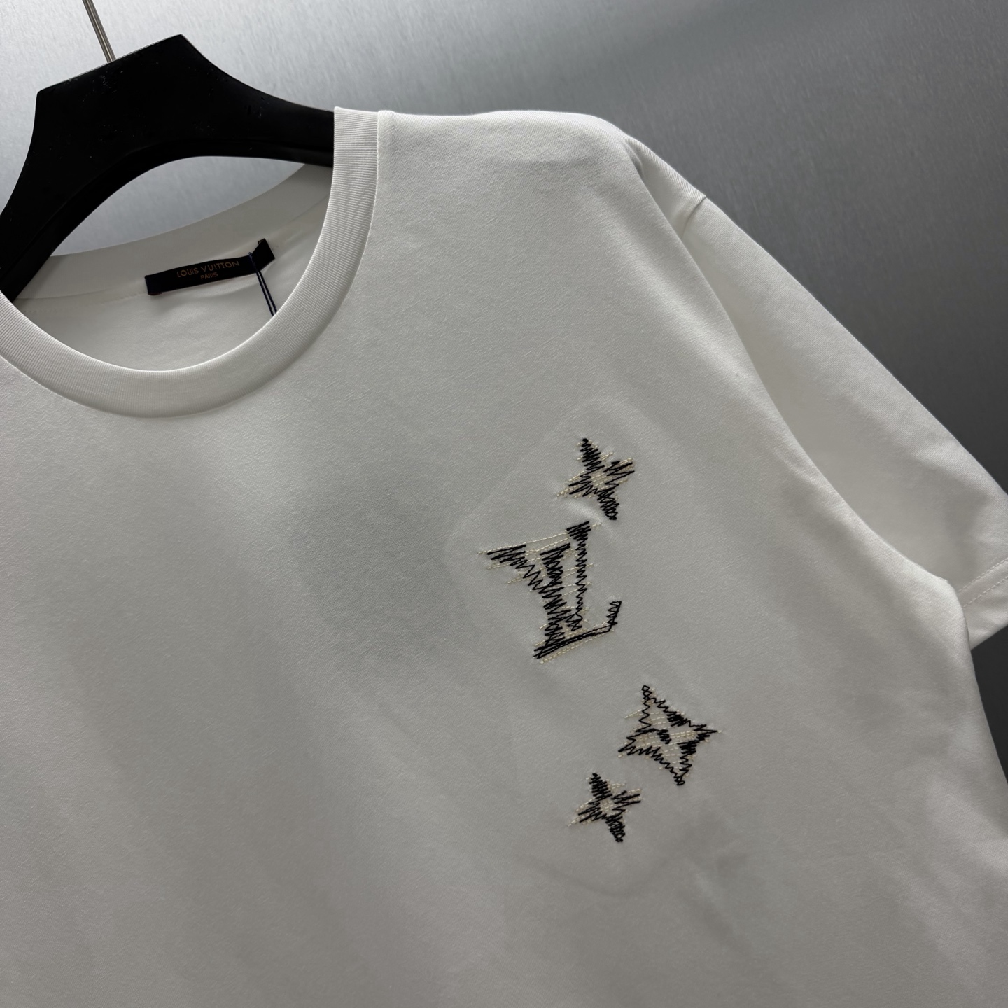 Louis Vuitton LU 双色线刺绣短袖