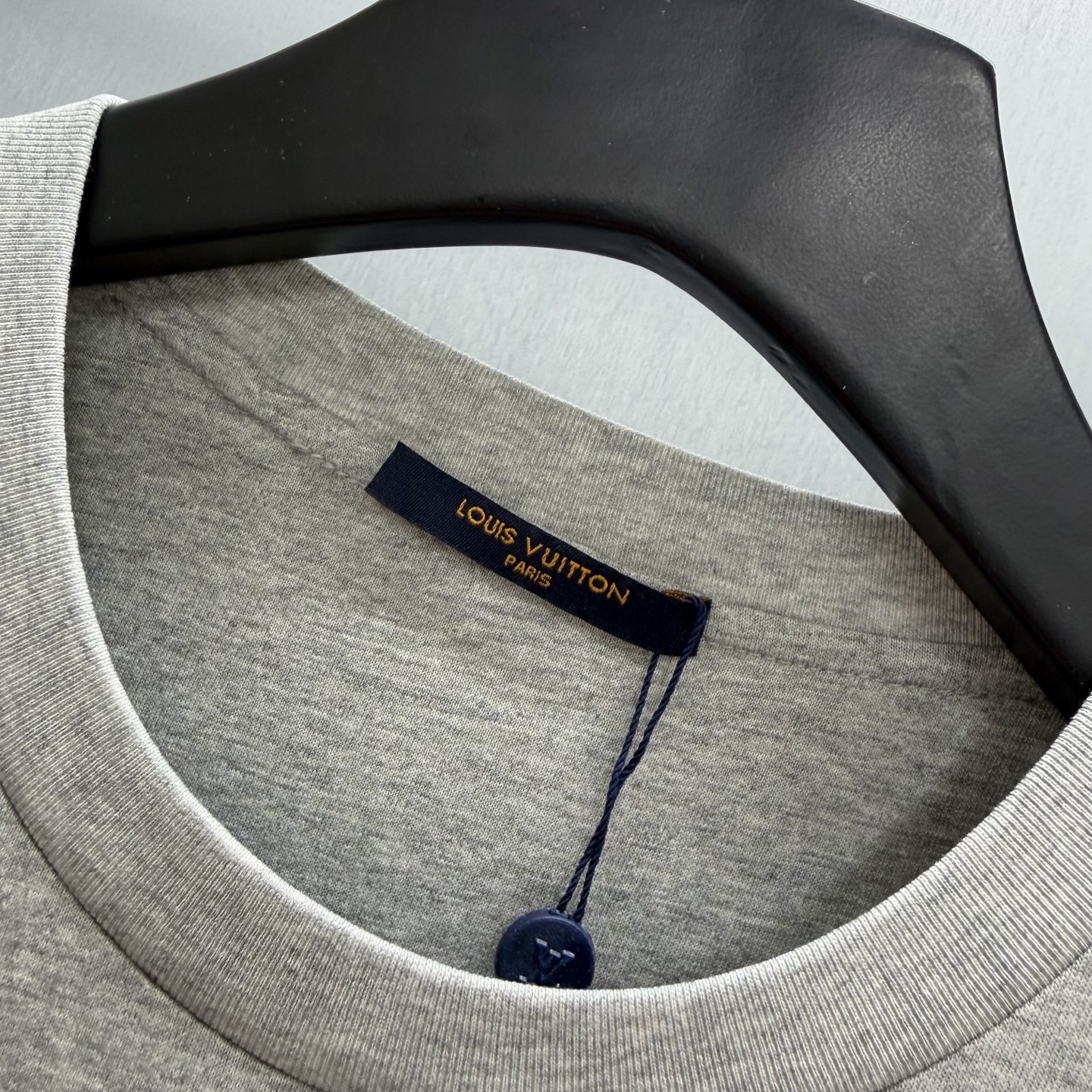 Louis Vuitton LU 双色线刺绣短袖