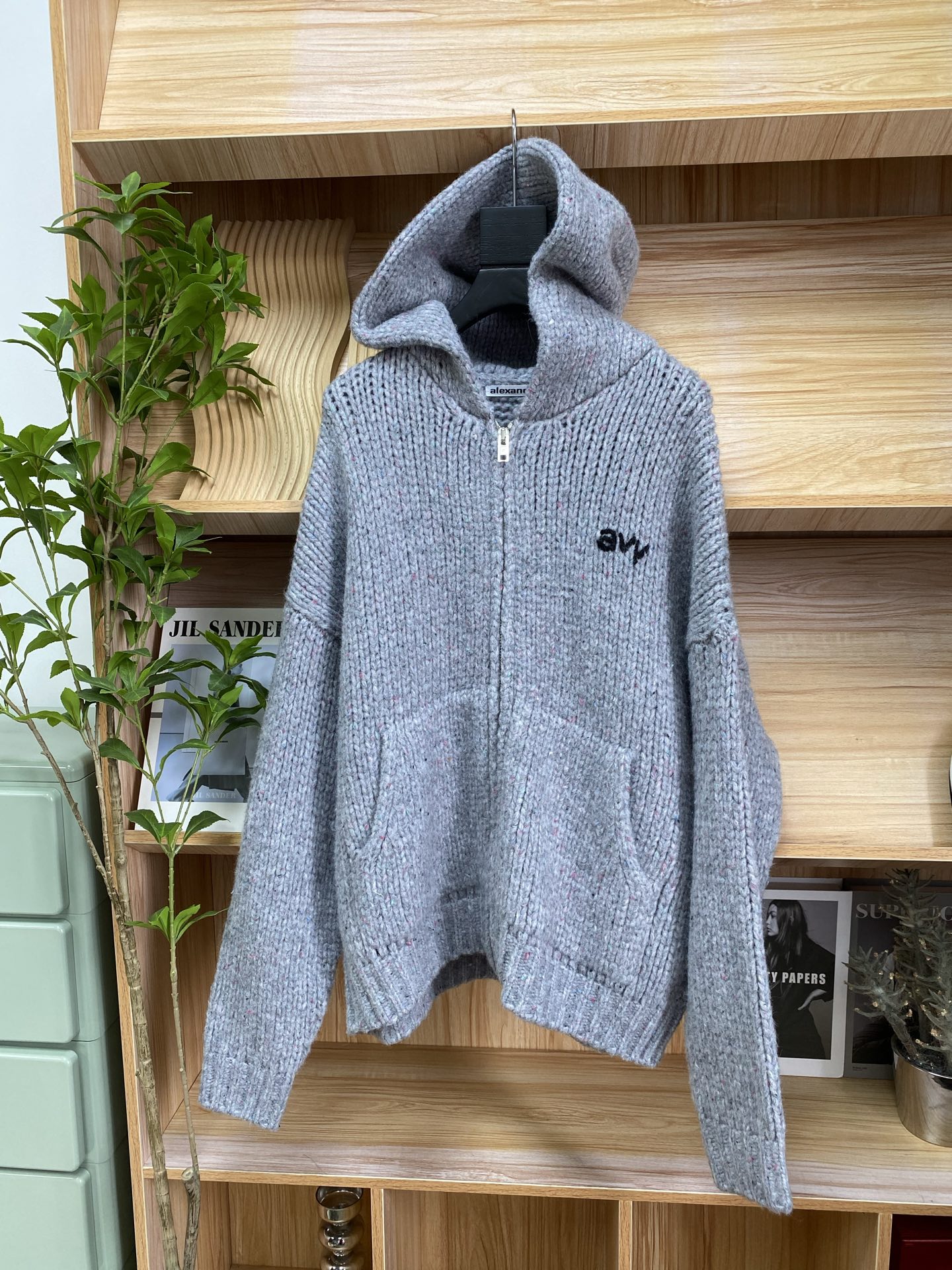 _dk-9sqjX-Ywye7O6pRU28i9mQpeBN9QGdHCNkLA