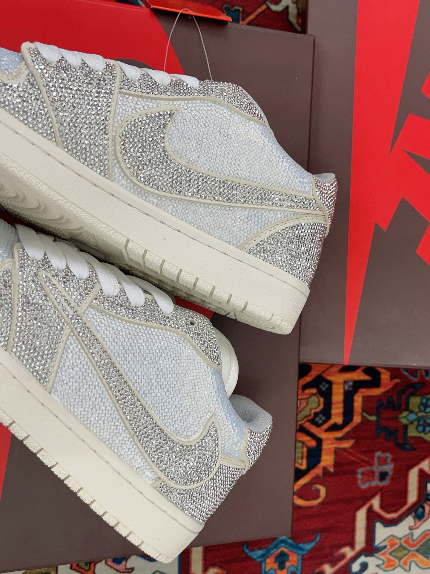 エア ジョーダン 低トップ690 特徴 独特なデザイン 牛革