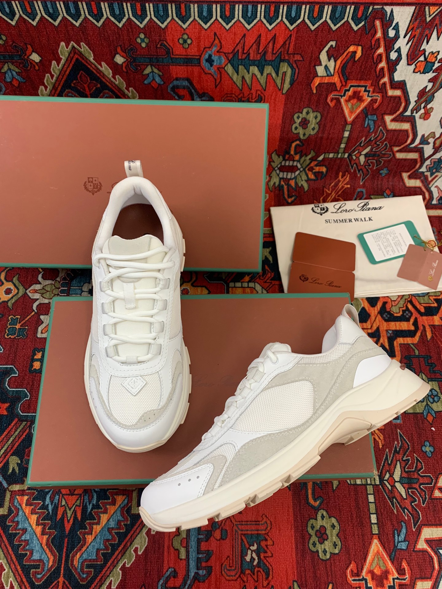 NO:234144,The joint brand of casual sports couples thick-soled outdoor hiking shoes launched by the brand Qiangqiang. In the outdoor world where the pursuit of the limits and challenges oneself, a hiking shoes that can not only show their personality but also have excellent performance is undoubtedly a must-have for every outdoor enthusiast. This shoe is not only a reinterpretation of the ROA's iconic shoe Katharina, but also a new definition of outdoor shoes, allowing every outdoor explorer who pursues excellent performance to show his elegant style while exploring nature.  The upper is made of tarp fabric, which not only has excellent waterproof performance, but also has good breathability and wear resistance. Its unique fiber structure allows air and water molecules to pass selectively, which not only ensures the air circulation in the shoe, avoids the sultry feeling caused by long-term airtightness, but also resists external friction and wear to a certain extent, extends the service life of the shoe. The sole is made of high-quality rubber, which is anti-slip and wear-resistant, and has good grip. Whether on muddy mountain roads or on slippery river banks, it can provide excellent stability and safety. In addition, the sole is also integrated with ergonomic design, which effectively absorbs the impact force when walking or running through reasonable thickness distribution and elastic feedback, and reduces the burden on the knees and ankles. Upper: Rainproof cloth material Rubber anti-slip sole Women's size 35-39 (40 customized without return)  Men's size 39-44 (38/45 custom made without refund), casual shoes/sports shoes, sneakers19860909品牌强强联手推出的联名款休闲运动男女情侣厚底户外登山鞋 在追求极限与挑战自我的户外世界里,一款既能够彰显个性风采,又具备卓越性能的登山鞋,无疑是每位户外爱好者的必备装备. 这款鞋不仅是对ROA标志性鞋款Katharina的重新演绎,更是对户外鞋履的一次全新定义,让每一位追求卓越性能的户外探险者,都能在探索自然的同时,尽显优雅风范. 鞋面采用了防水布面料,不仅具备卓越的防水性能,同时还拥有良好的透气性和耐磨性.其独特的纤维结构,使得空气和水分子能够有选择性地通过,既保证了鞋内的空气流通,避免了因长时间密闭而产生的闷热感,又能在一定程度上抵御外界的摩擦和磨损,延长了鞋子的使用寿命. 鞋底采用高品质橡胶材质,防滑耐磨,具备良好的抓地力,无论是在泥泞的山路上,还是在湿滑的河岸边,都能提供出色的稳定性和安全性,此外,鞋底还融入了人体工学设计,通过合理的厚度分布和弹性反馈,有效吸收行走或奔跑时的冲击力,减轻对膝盖和脚踝的负担. 鞋面:防雨布材质 橡胶防滑底 女码35-39（40定做不退换） 男码39-44（38/45定做不退）,休闲鞋/运动鞋,sneakers,Women's Shoes