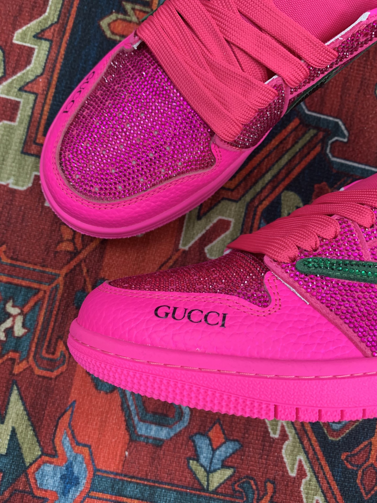 GUCCI グッチ Nike コラボ カップル用 スニーカー 高級