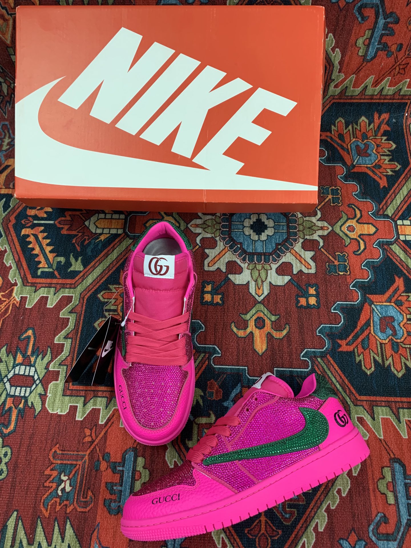 GUCCI グッチ Nike コラボ カップル用 スニーカー 高級