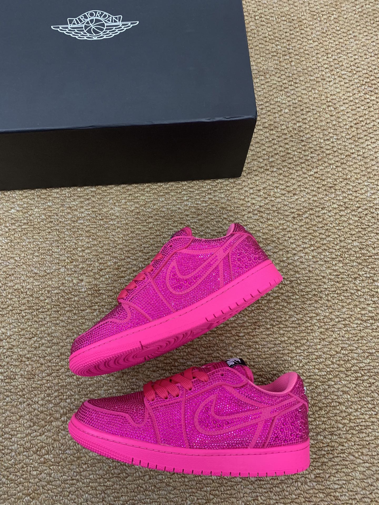 独占 ブランド 低干690 カップル ダイヤモンド シューズ