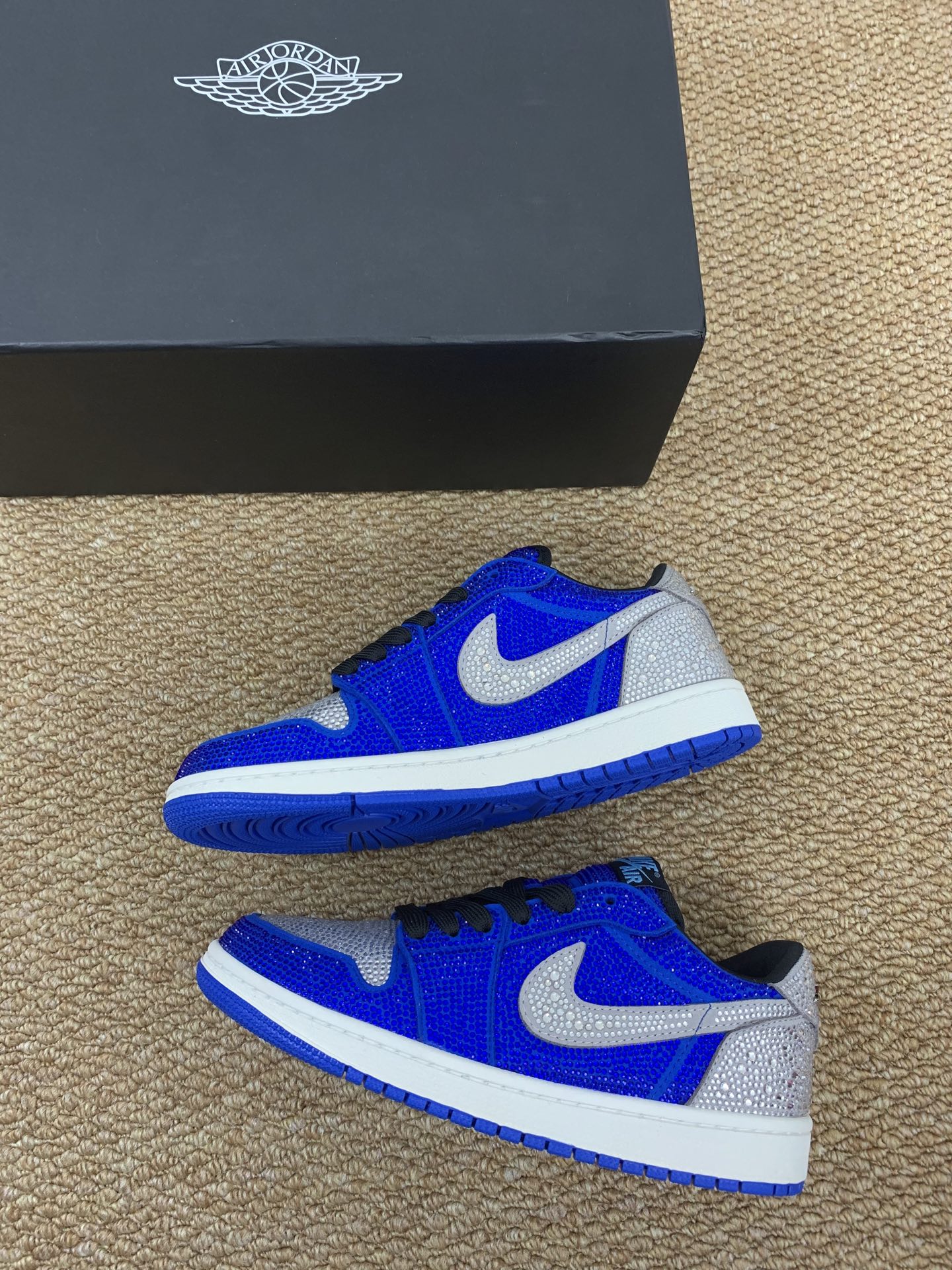 690 低め カップル用 スニーカー 牛革 ダイヤモンド