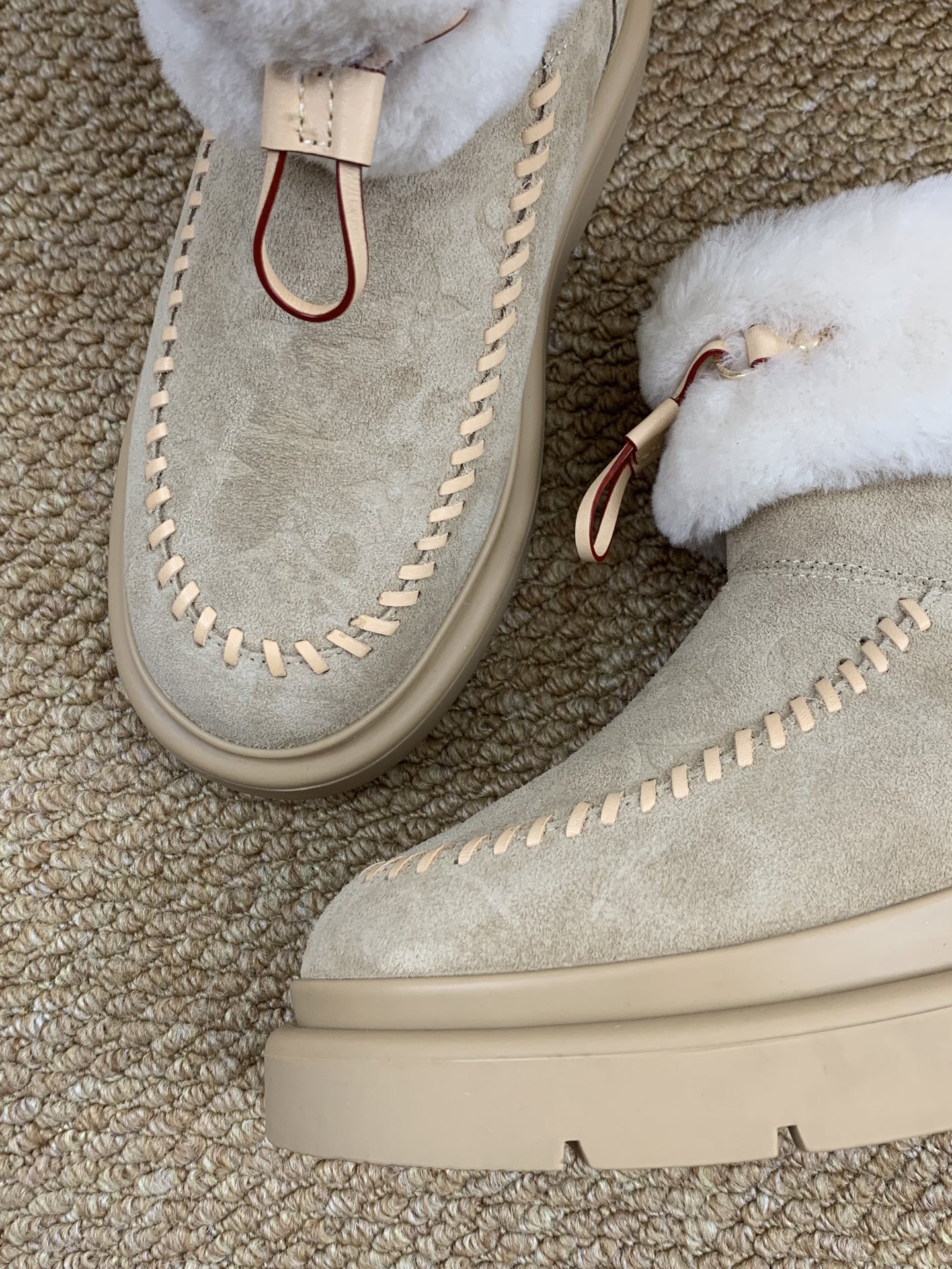 Louis Vuitton 秋冬新款毛绒短靴 厚底一脚蹬仕様