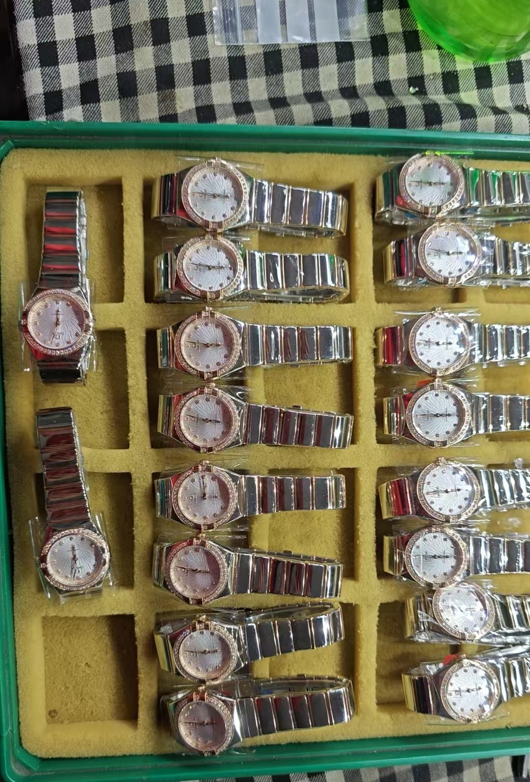 NO:393366,A large amount of spot stock, in short supply,19860909大量现货,供不应求,,,Watch