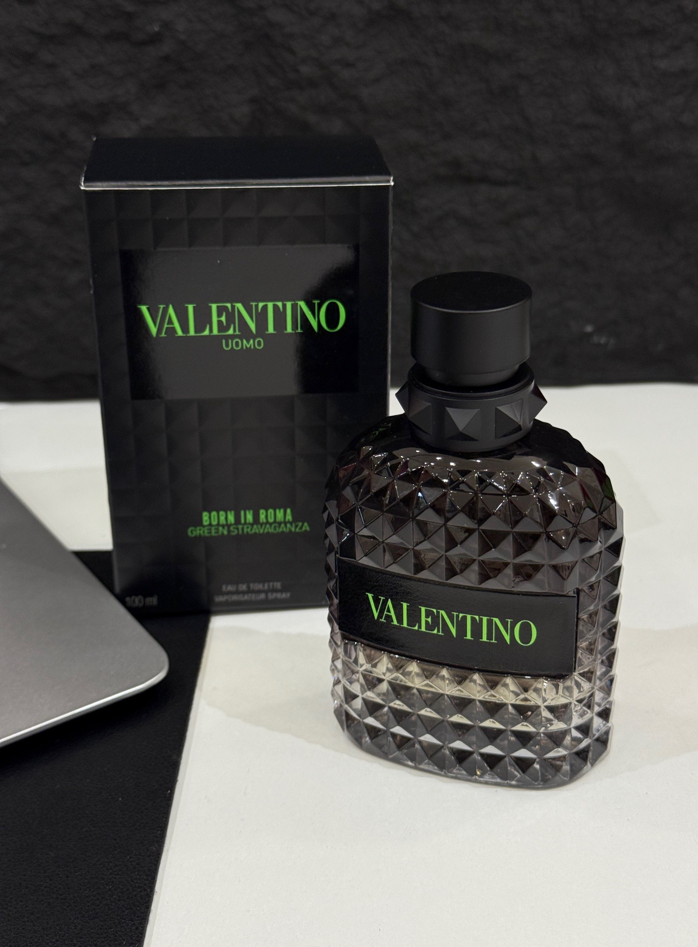 NO:811214,Valentino Mr. Indulgence ml Attribute Men's Fragrance Fragrance Fragrance Oriental Top Note Bergamot Middle Note Coffee Base Note Vetiver, Perfume, Valentino, Valentino19860909Valentino 华伦天奴 纵情先生ml 属性男香 香调馥奇东方调 前调香柠檬 中调咖啡 后调香根草,香水,valentino,valentino,accessory