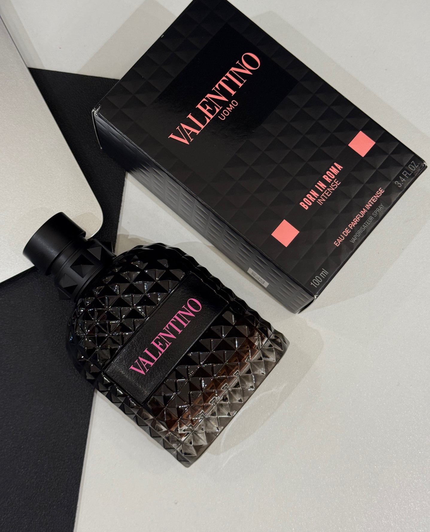 NO:811211,Valentino Valentino Motorcyclist ml attribute men's fragrance spicy woody notes top notes mineral violet leaf salt middle notes ginger sage base notes woody vetiver, perfume, valentino, valentino19860909Valentino 华伦天奴 机车骑士ml 属性男香 香调辛辣木质调 前调矿物质 紫罗兰叶 盐 中调生姜 鼠尾草 后调木质 香根草,香水,valentino,valentino,accessory