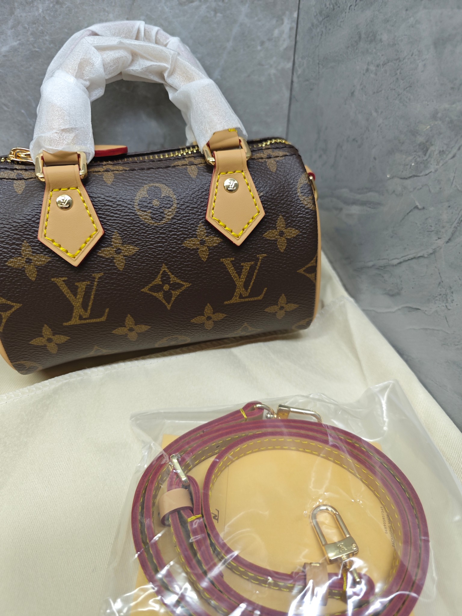 Louis Vuitton Upgraded Pillow Bag: 20cm & 16cm, Original Quality, Real Shots 3 a1733644876742 1342