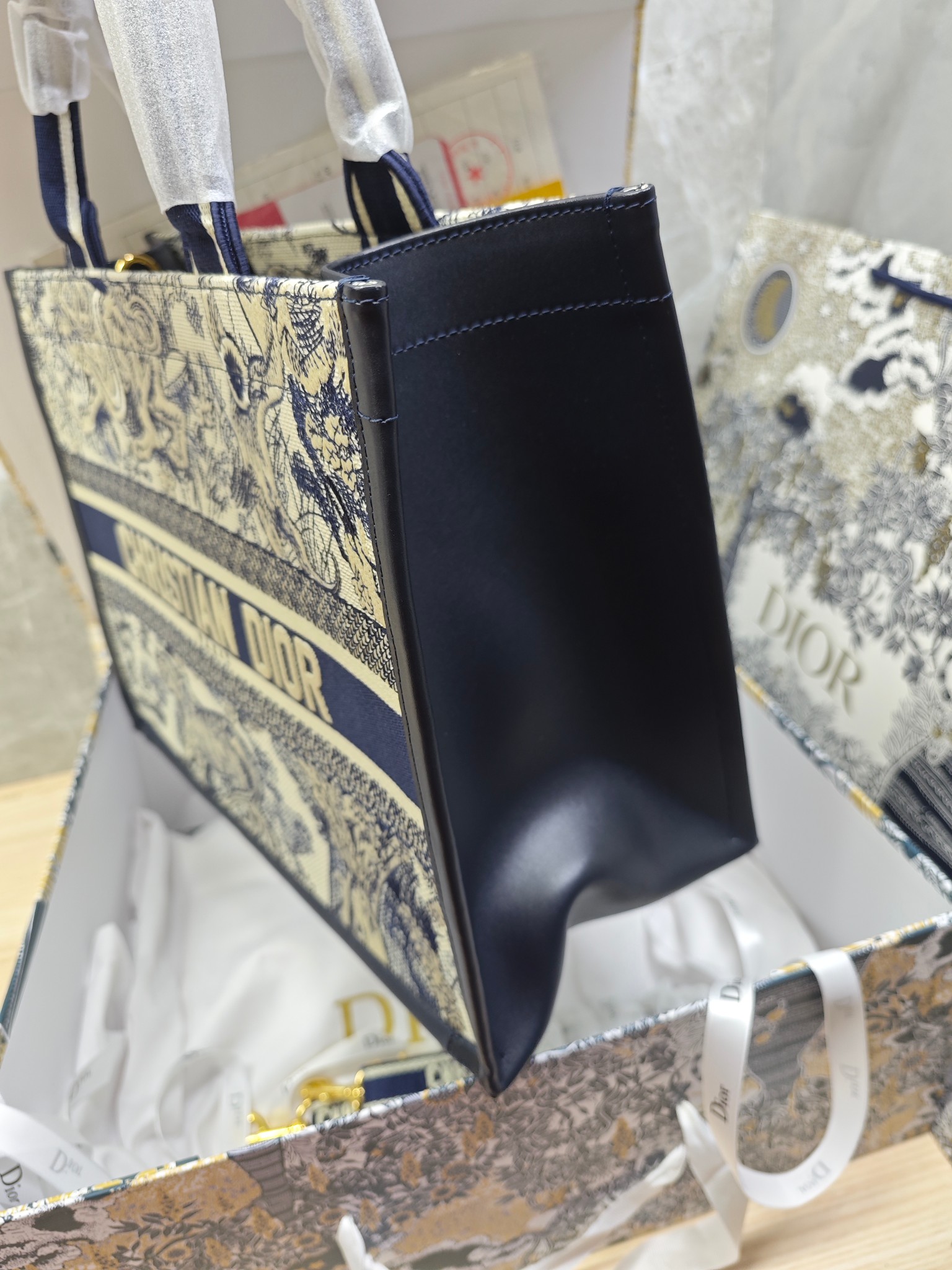 Christian Dior Book Tote Bag, Embroidery, 36cm, Perfect for Daily Essentials 9 a1733727712451 4260