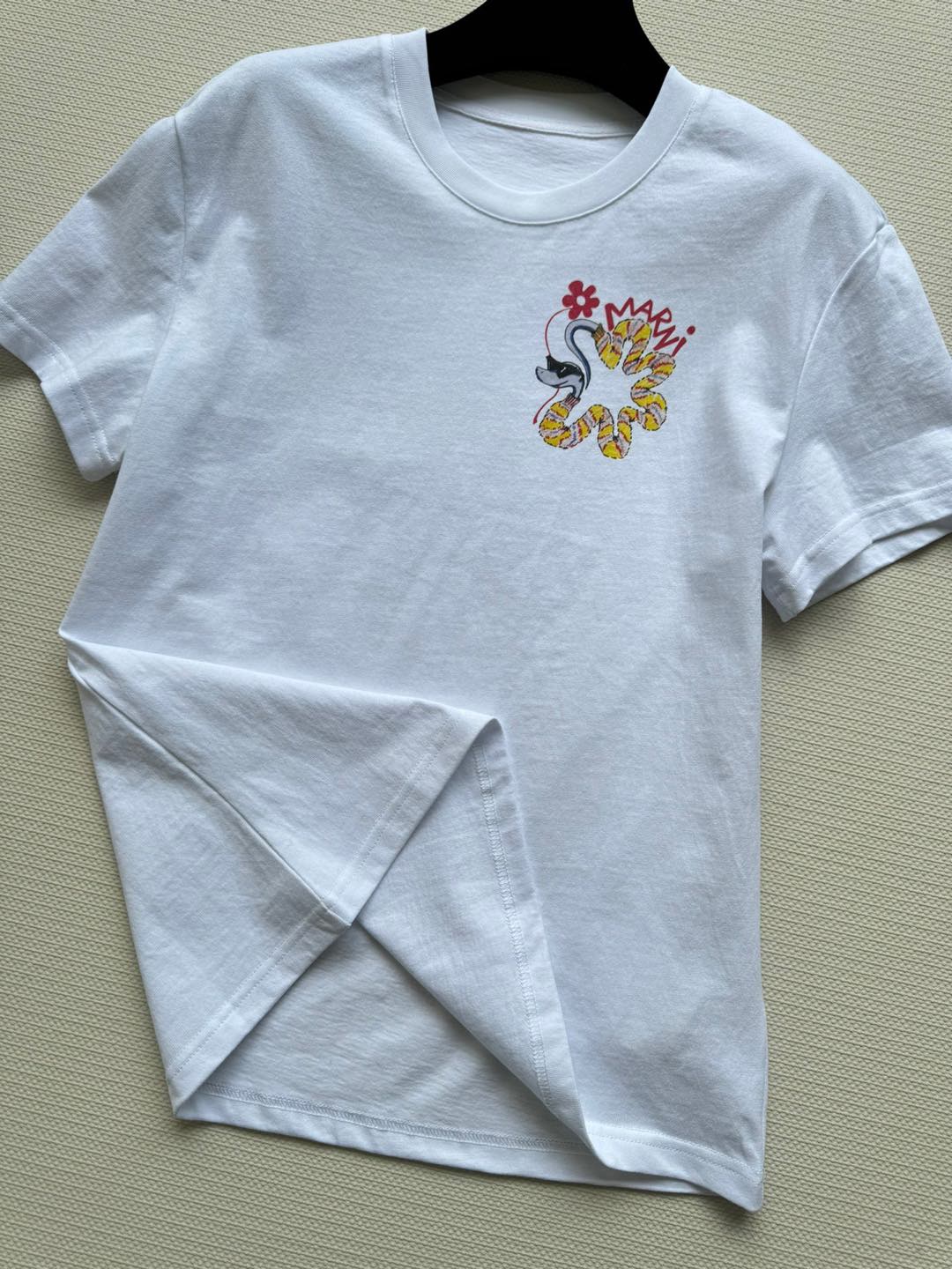 p437 First-rate, hard-core women’s suit, new Marni, New Year’s Snake T-shirt SML - 图片 4