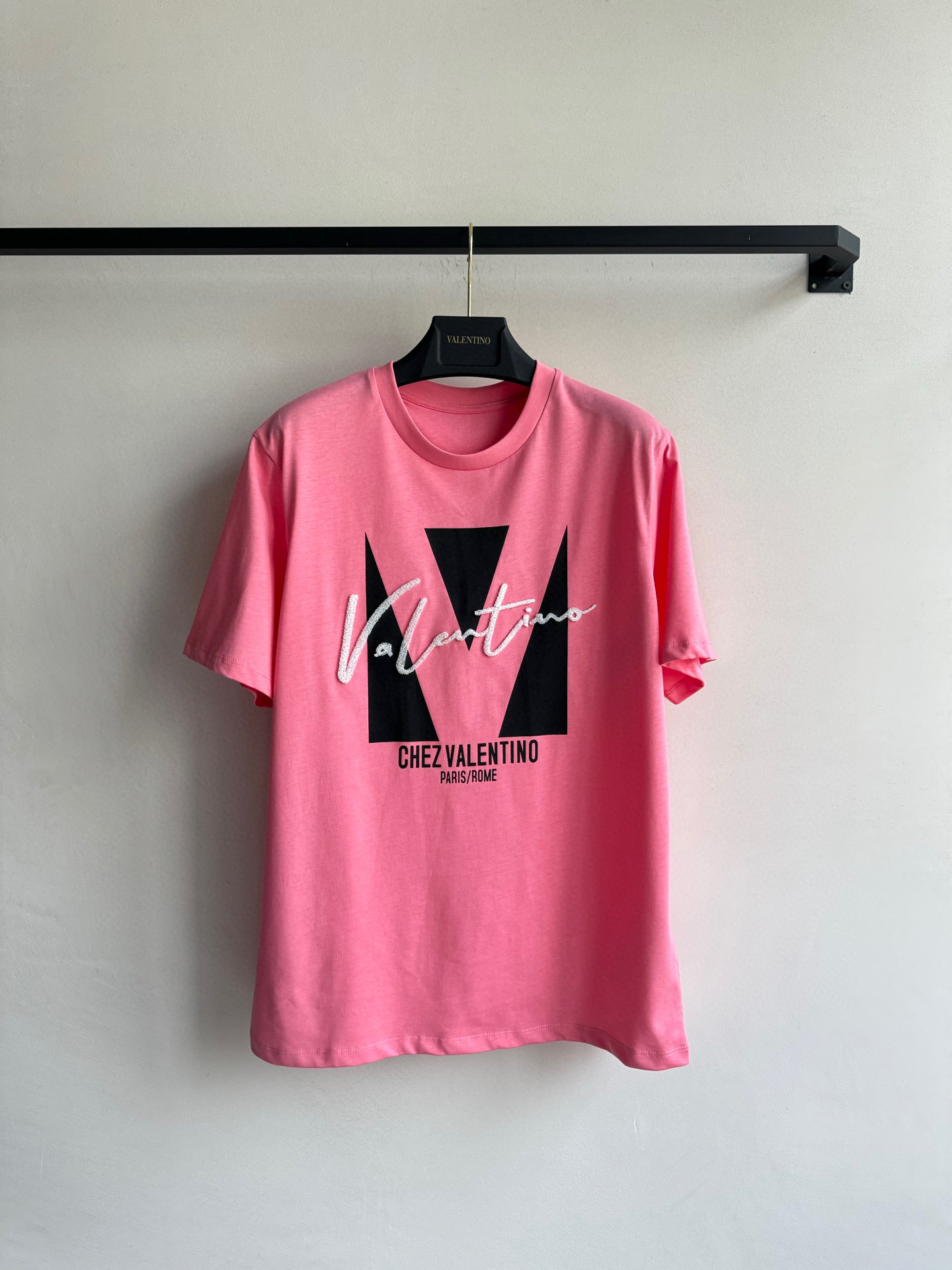 Valentin* Toothbrush Embroidery: Vibrant Fashion Attitudes in P460 Female Suit