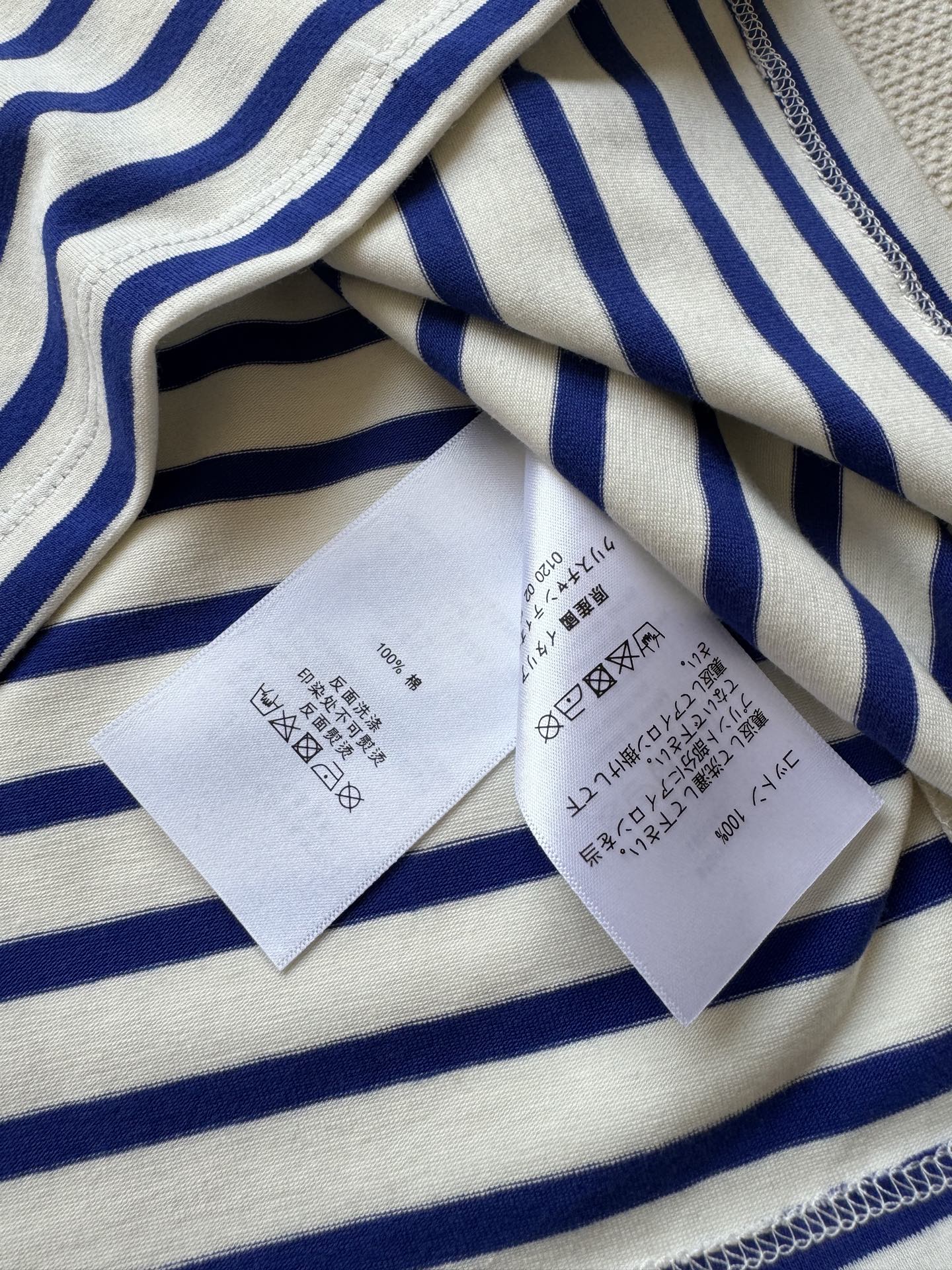 Warren English Logo Dress: Classic Design with High Quality and Refreshed Elements - 图片 6