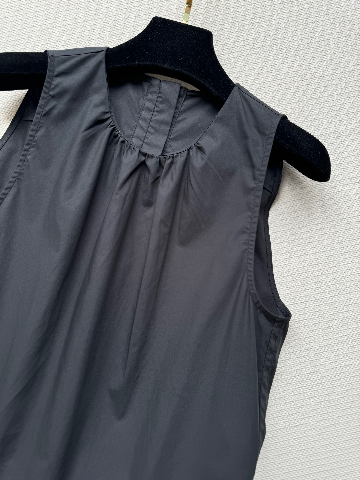 JillSander’s Pure Cotton Dress: Simple and Cute Style with a Touch of Elegance - 图片 6