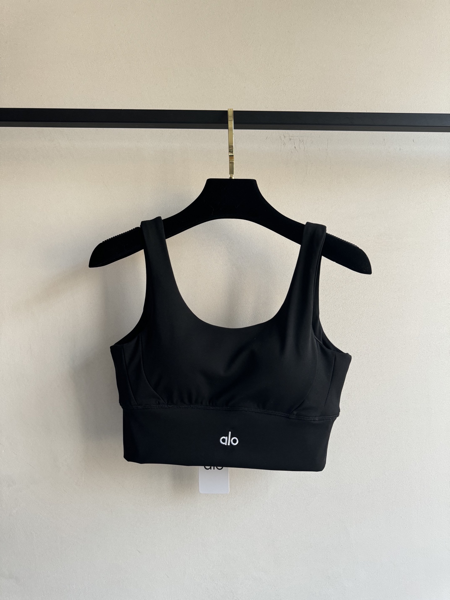 P414 Explosive Sports Suit: Stylish Design for Comfortable Workouts