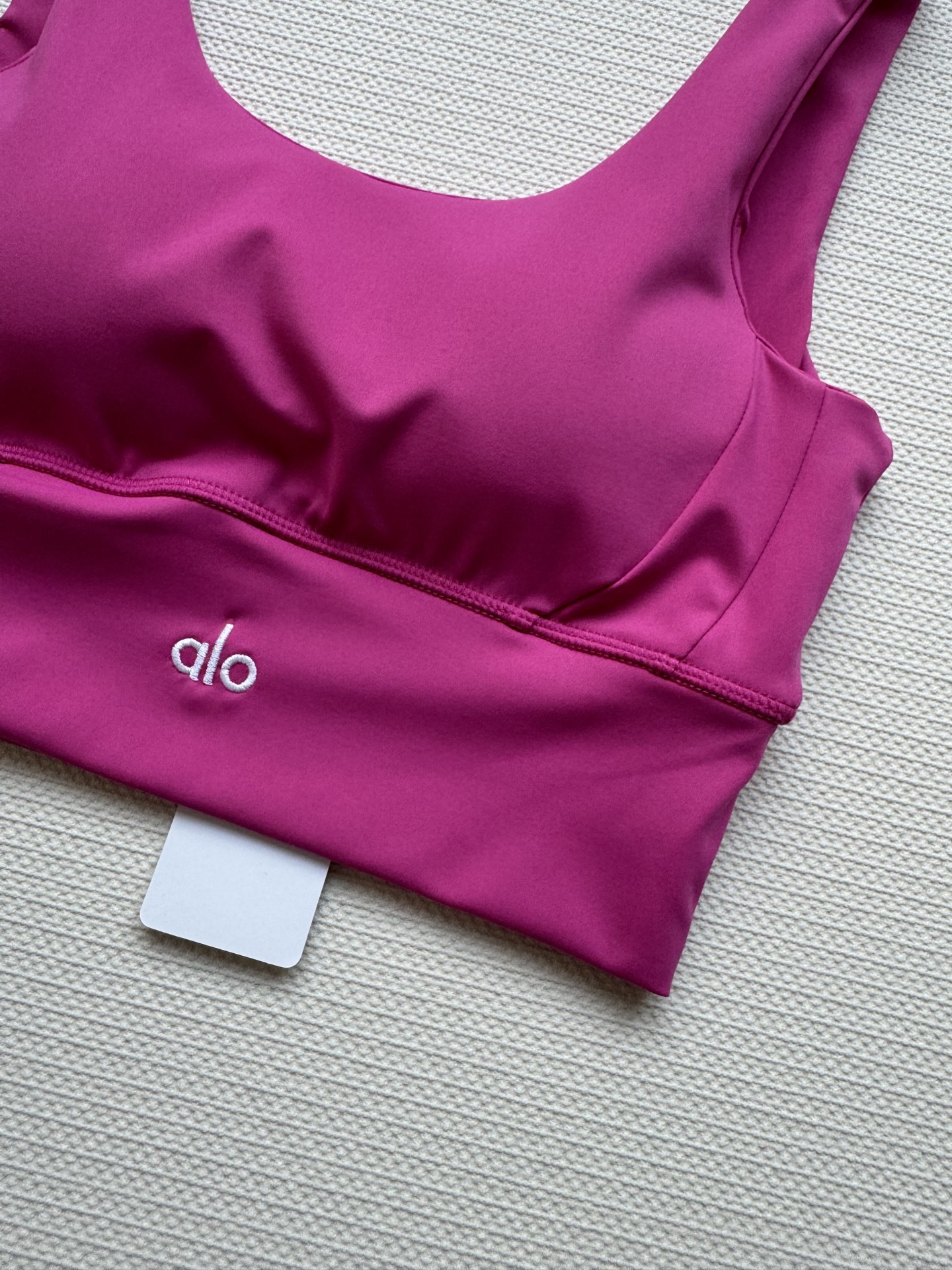 Alo25s-Explosive Sports Series Female Suit: Stylish, Functional, and Comfortable - 图片 4