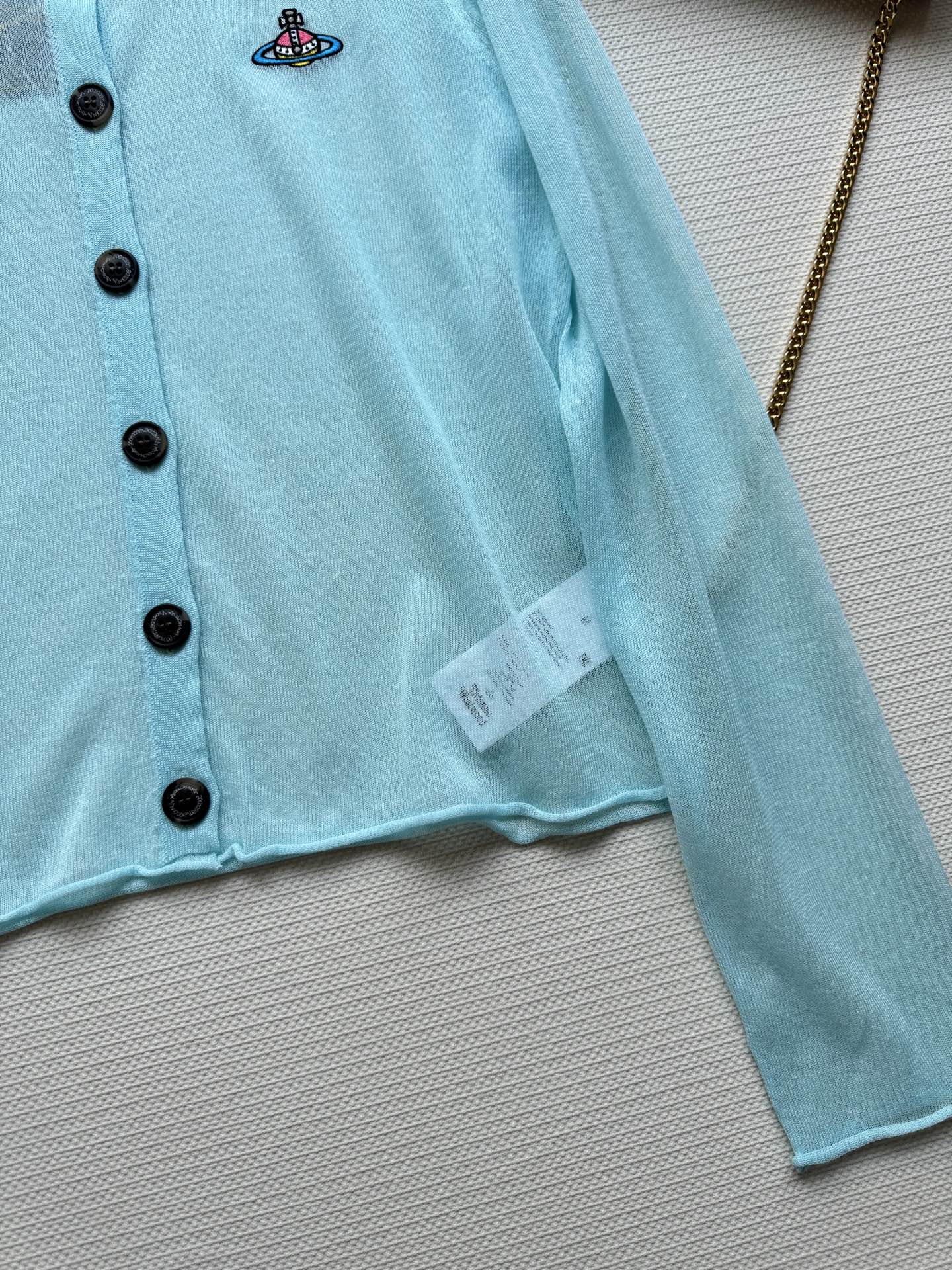 Stylish Sun Protection: Bad-Ass Girl’s Fashionful Planet Embroidered Round Tie Shirt - 图片 5