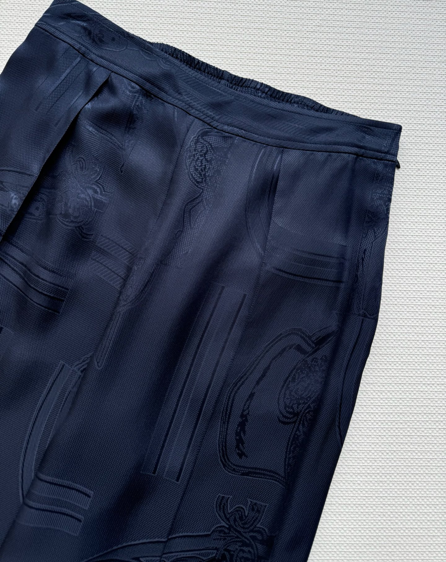 Hermé*🆕新款，高货！真丝裤👖，提花面料，定位剪裁，版型跟做工都是这个👍👍👍ＳＭＬ.