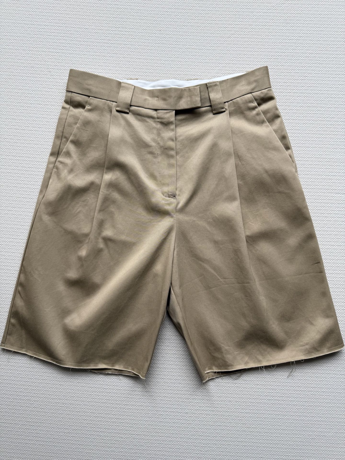 P744 original hard-core women’s suit with a new Miumi, SML. .