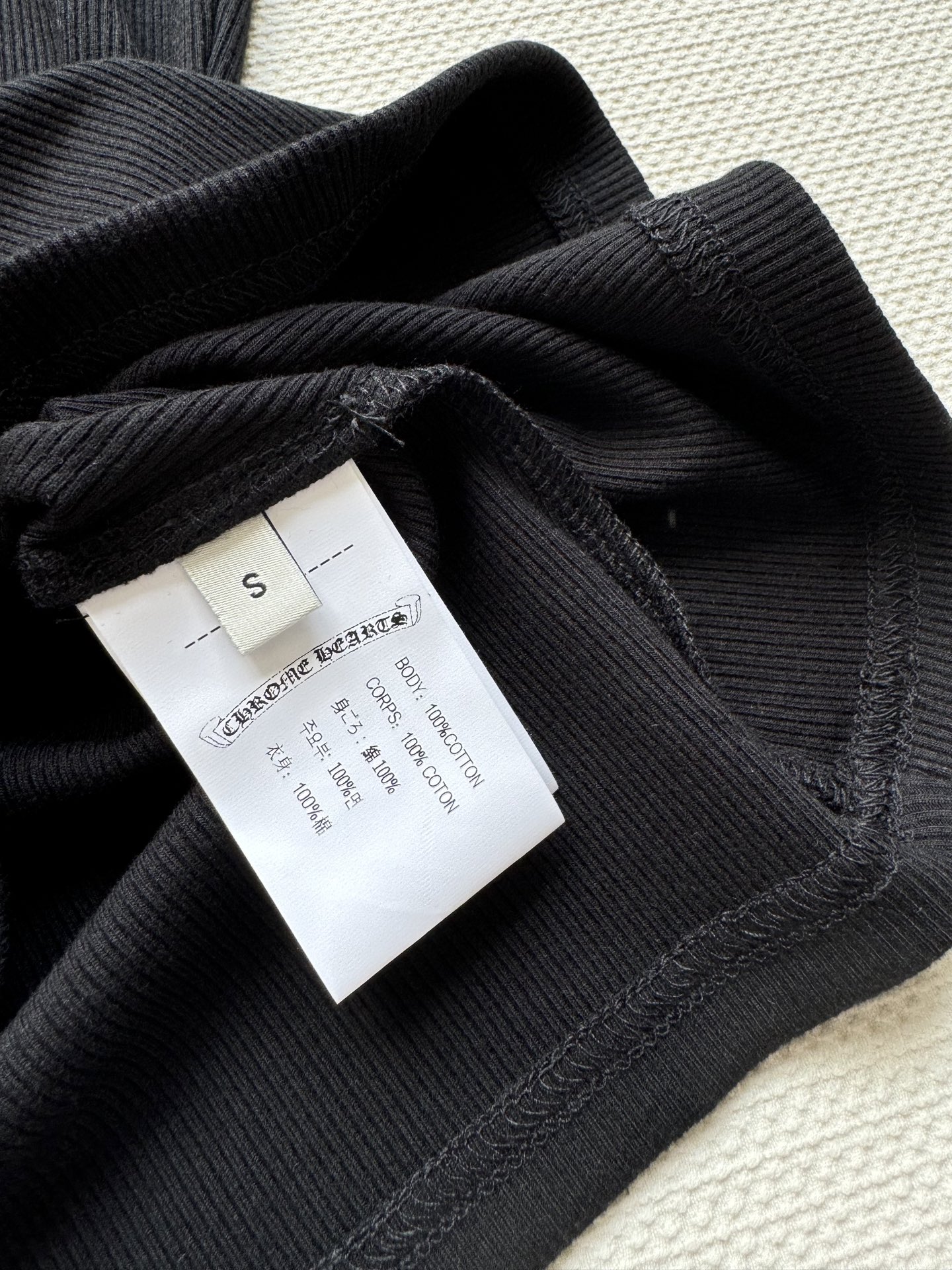 Versatile Female Suit Set: P368 with Cream Crusades, 100-Pack Vest, Black & White (SML) - 图片 6