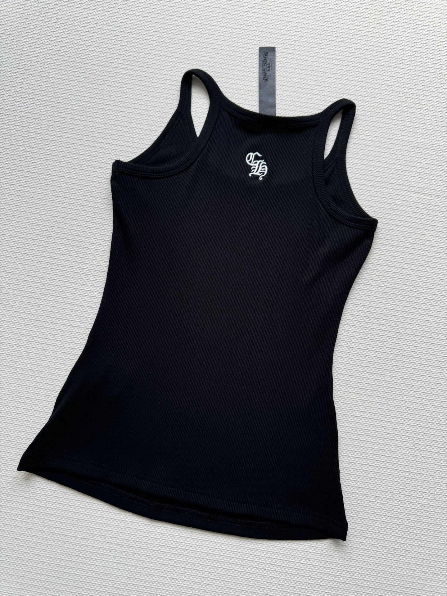 Versatile Female Suit Set: P368 with Cream Crusades, 100-Pack Vest, Black & White (SML) - 图片 3