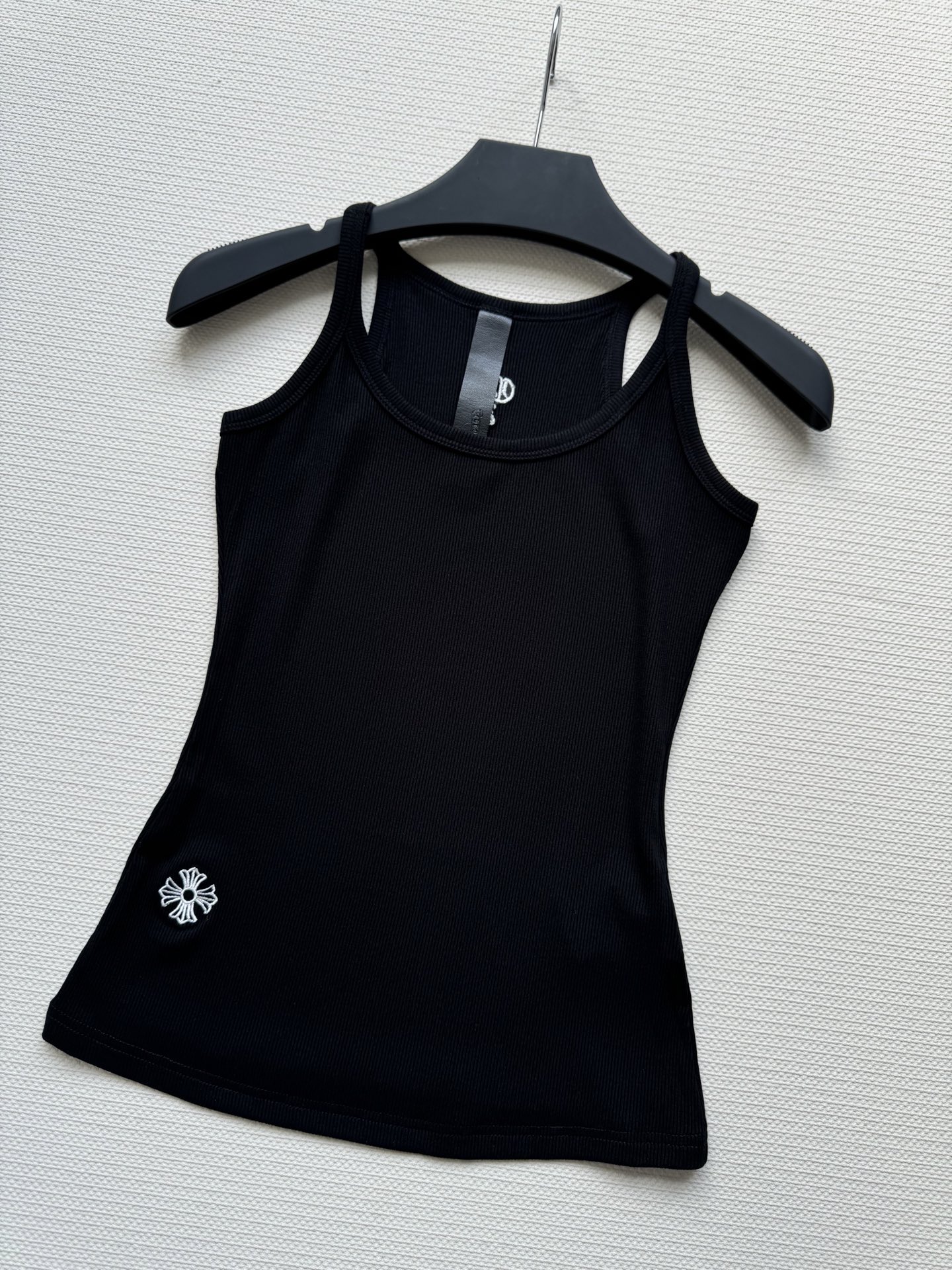 Versatile Female Suit Set: P368 with Cream Crusades, 100-Pack Vest, Black & White (SML) - 图片 1