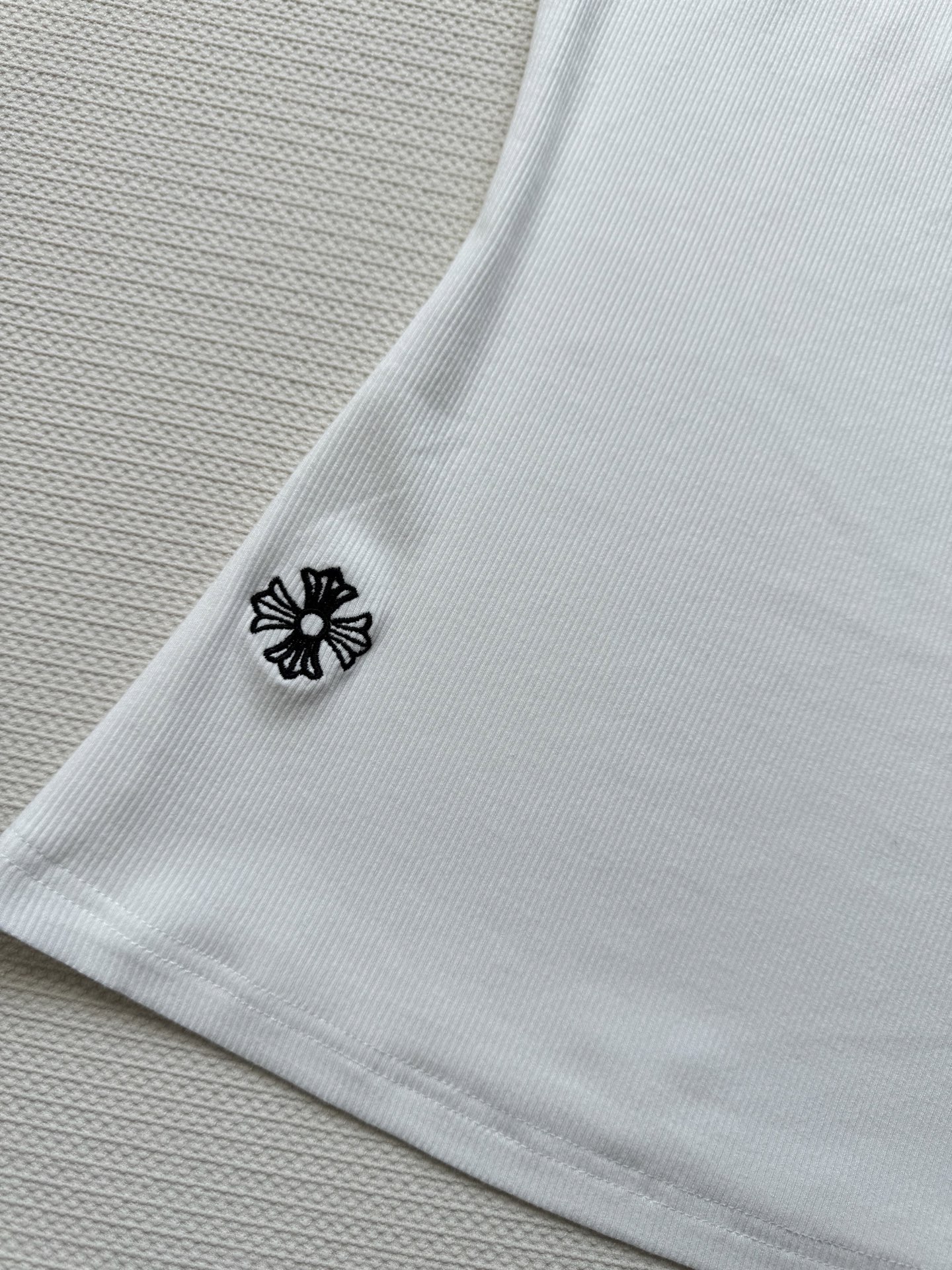 Versatile Female Suit P368 with Cream Cream Vest 100-Pack, Black & White SML - 图片 5