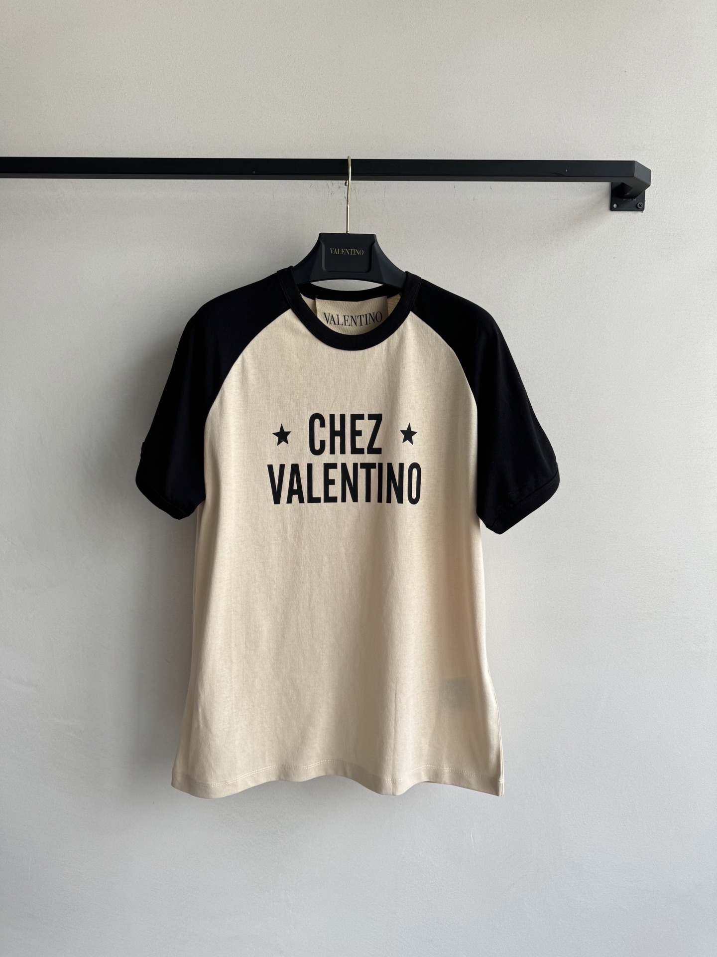 Valentino Women's Star Logo T-Shirt - Comfortable and Stylish 2 i1745905838873 2398 0 0