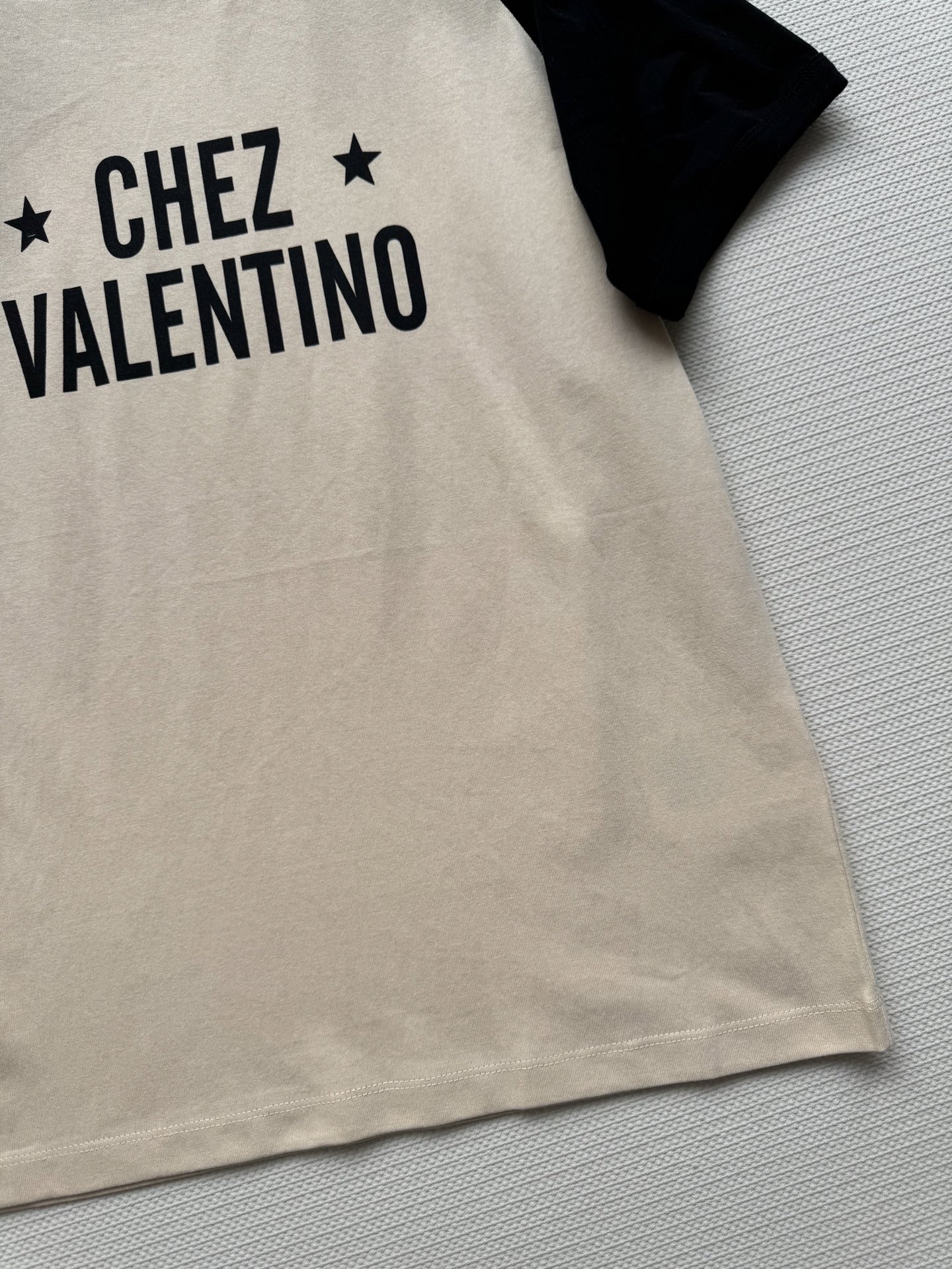 Valentino Women's Star Logo T-Shirt - Comfortable and Stylish 6 i1745905840817 116 0 4