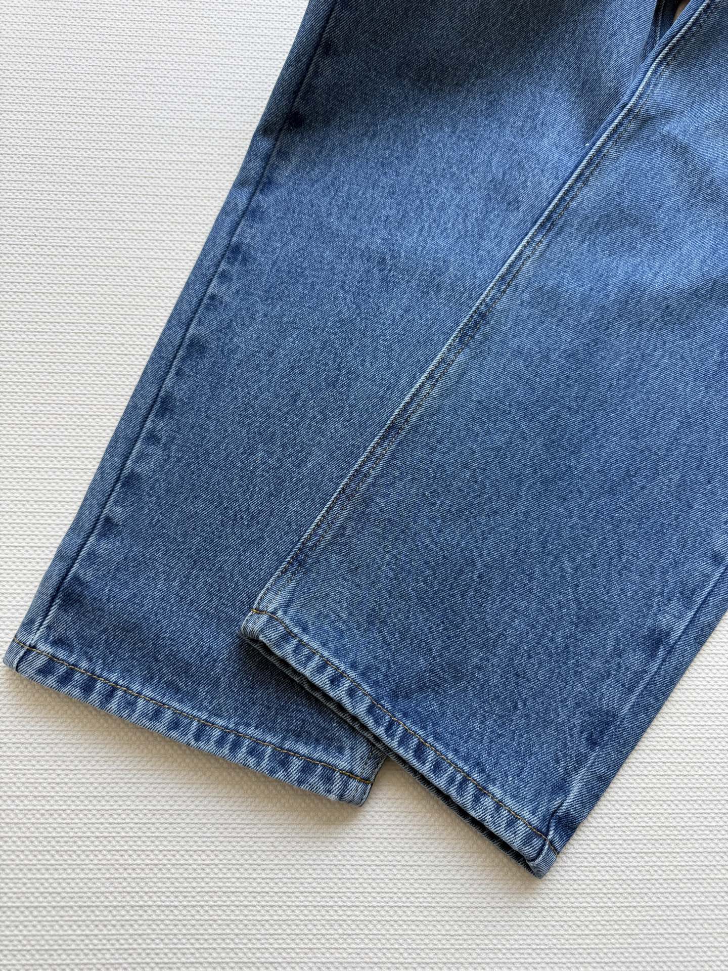 Prada High-Waisted Straight-Leg Jeans: Chic, Comfortable, and Flattering 9 i1745989568370 363 0 6