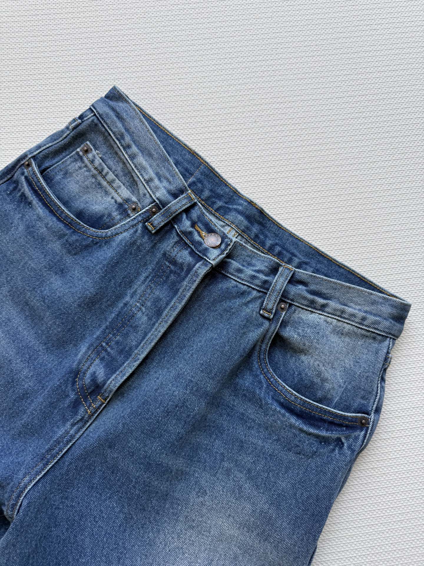 Prada High-Waisted Straight-Leg Jeans: Chic, Comfortable, and Flattering 6 i1745989568381 5302 0 5