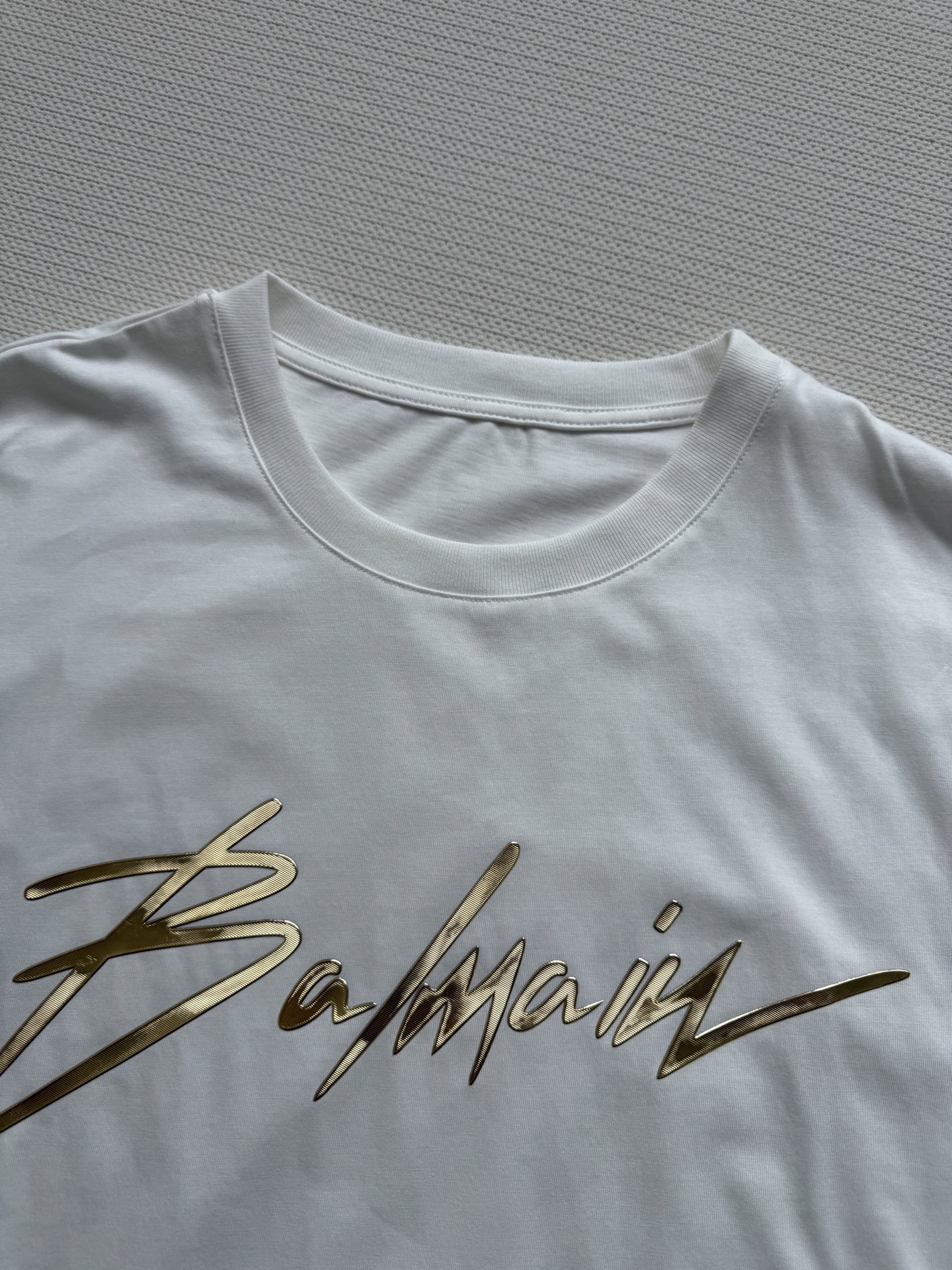 Balmain Women's Signature Metallic Gold Logo T-Shirt Crew Neck Short Sleeve 4 i1747024930817 6044 0 3
