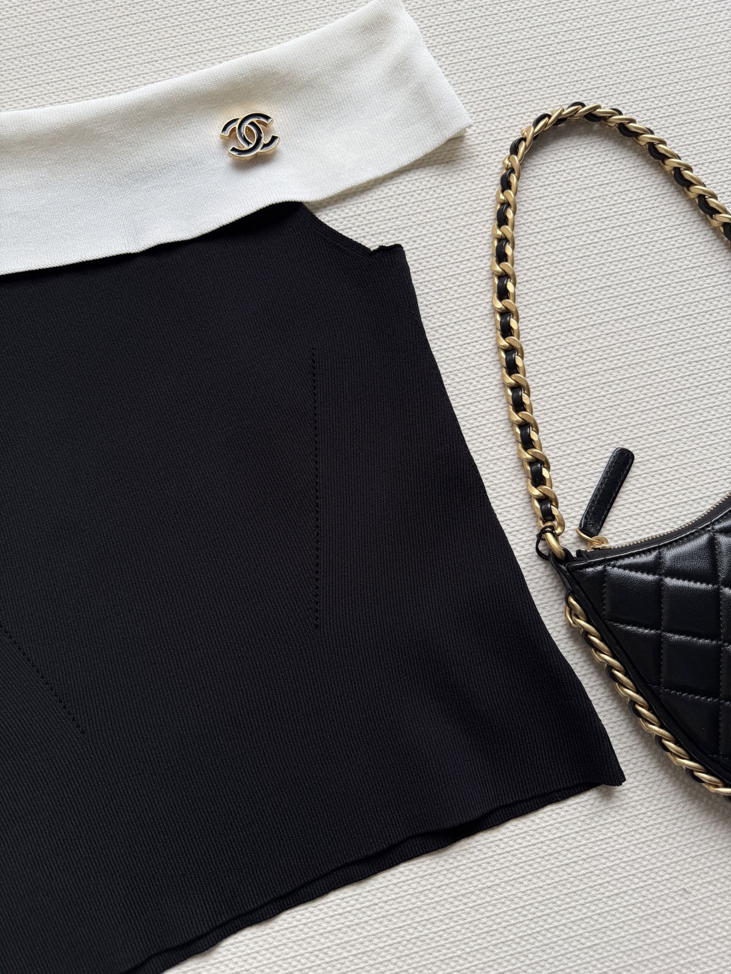 Chanel Black & White Short Sleeve Top - Chic, Asymmetrical Design 4 i1747469202628 6449 0 2