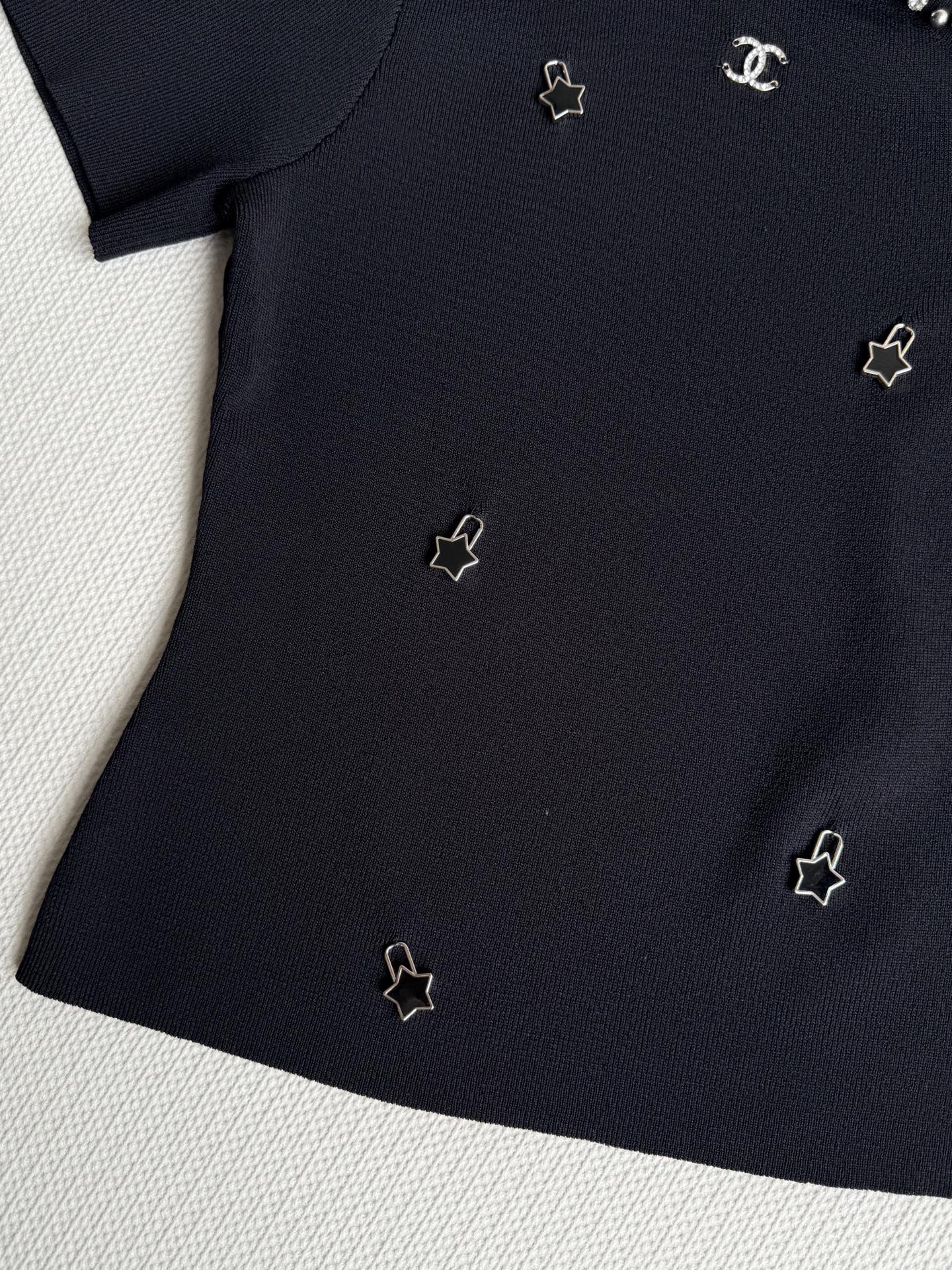 Chanel 25SS Pearl Embellished Star Logo Top - Elegant & Chic Design 6 i1747469595683 2388 0 1