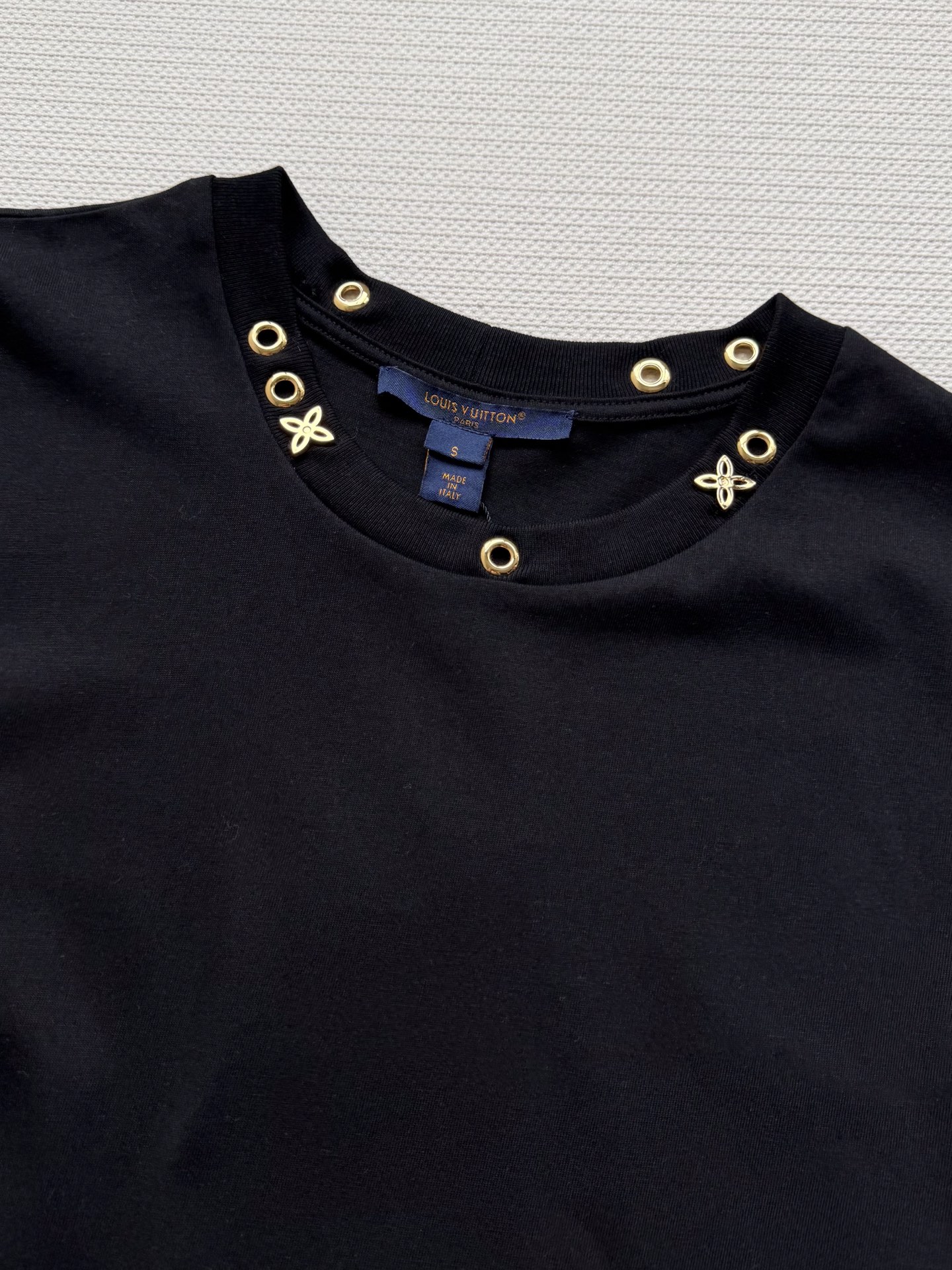 Louis Vuitton Cotton Mid-Length T-Shirt Dress with Metal Logo - Spring Collection 5 i1748588324266 9046 0 1