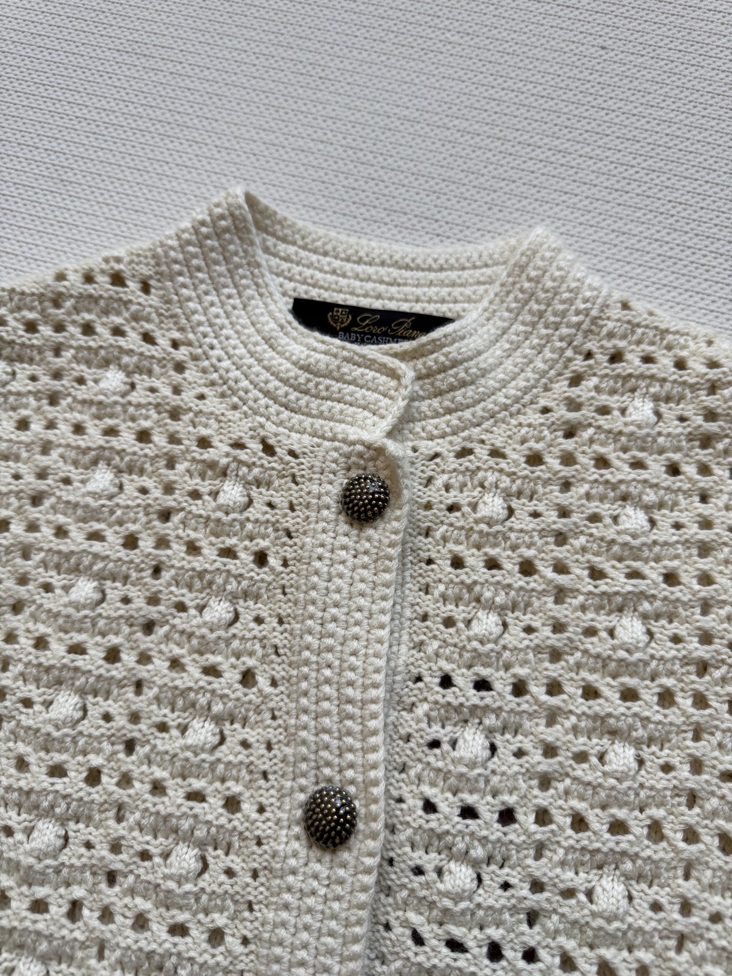 LoroPiana🆕，25s新品，缕空小性感慵懒自在的氛氛围！叠搭极简老钱风穿搭开衫立体勾织重工奢华神秘