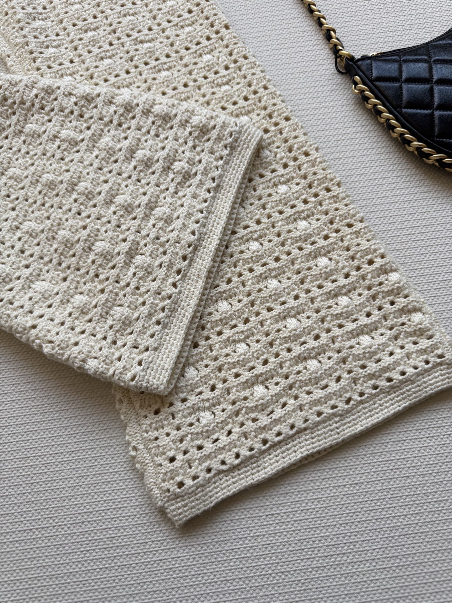 LoroPiana🆕，25s新品，缕空小性感慵懒自在的氛氛围！叠搭极简老钱风穿搭开衫立体勾织重工奢华神秘