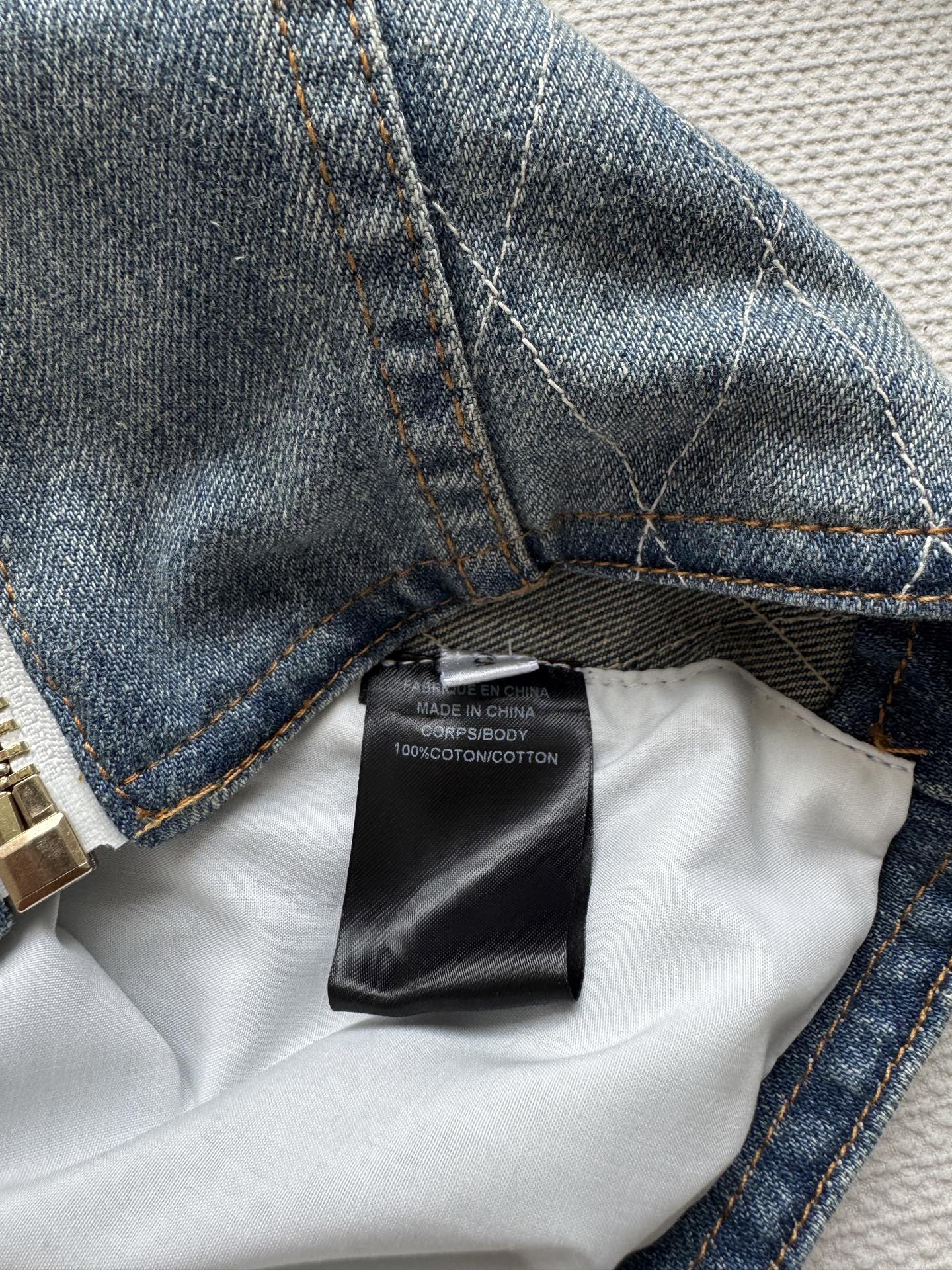 “Balmai* Package: Classic Gold Button Female Suit with Cowboy Vests” - 图片 6