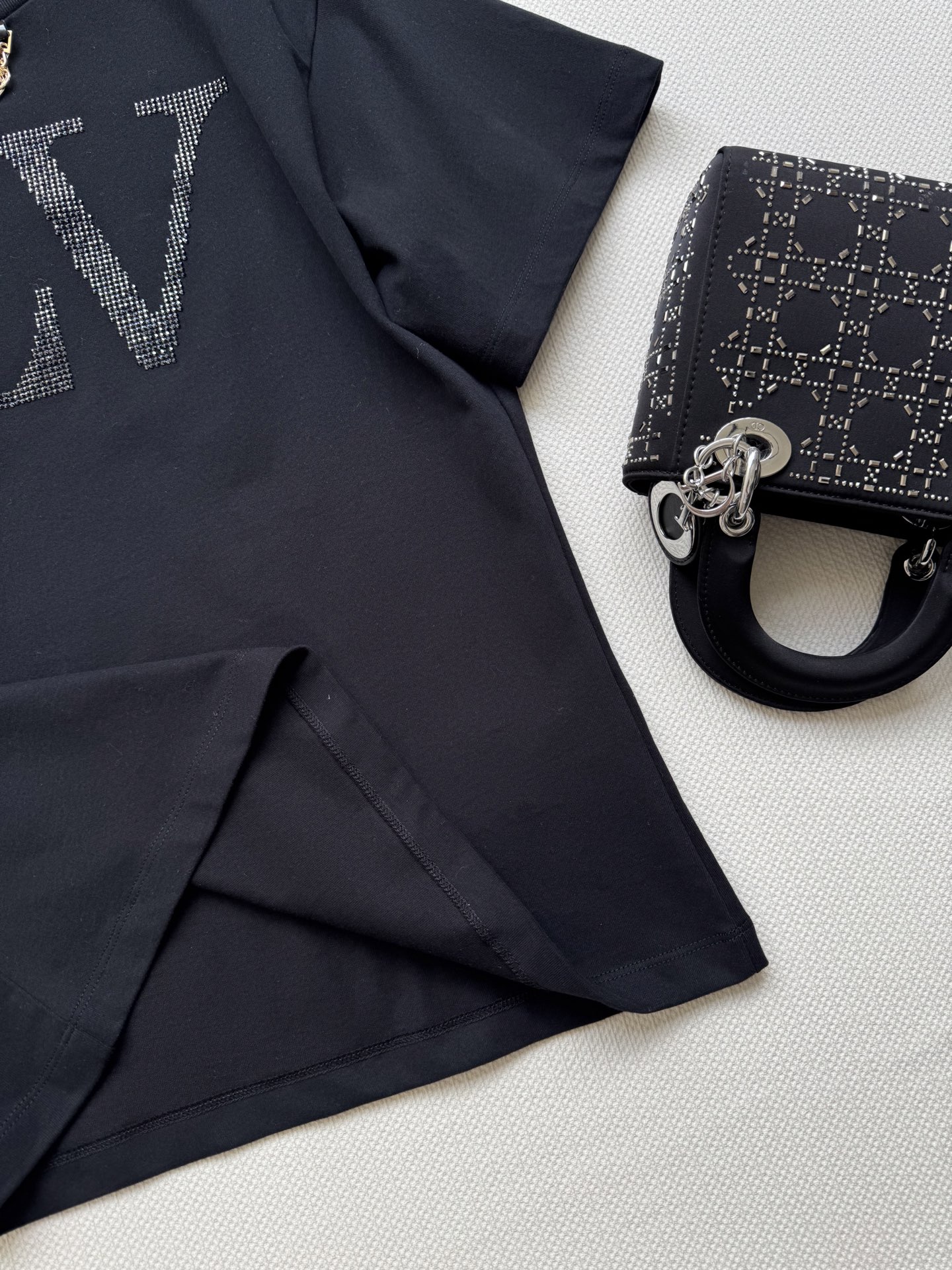 Louis Vuitton Women's Rhinestone Chain T-Shirt | Luxury Cotton Tee 6 i1751172296503 4653 0 4