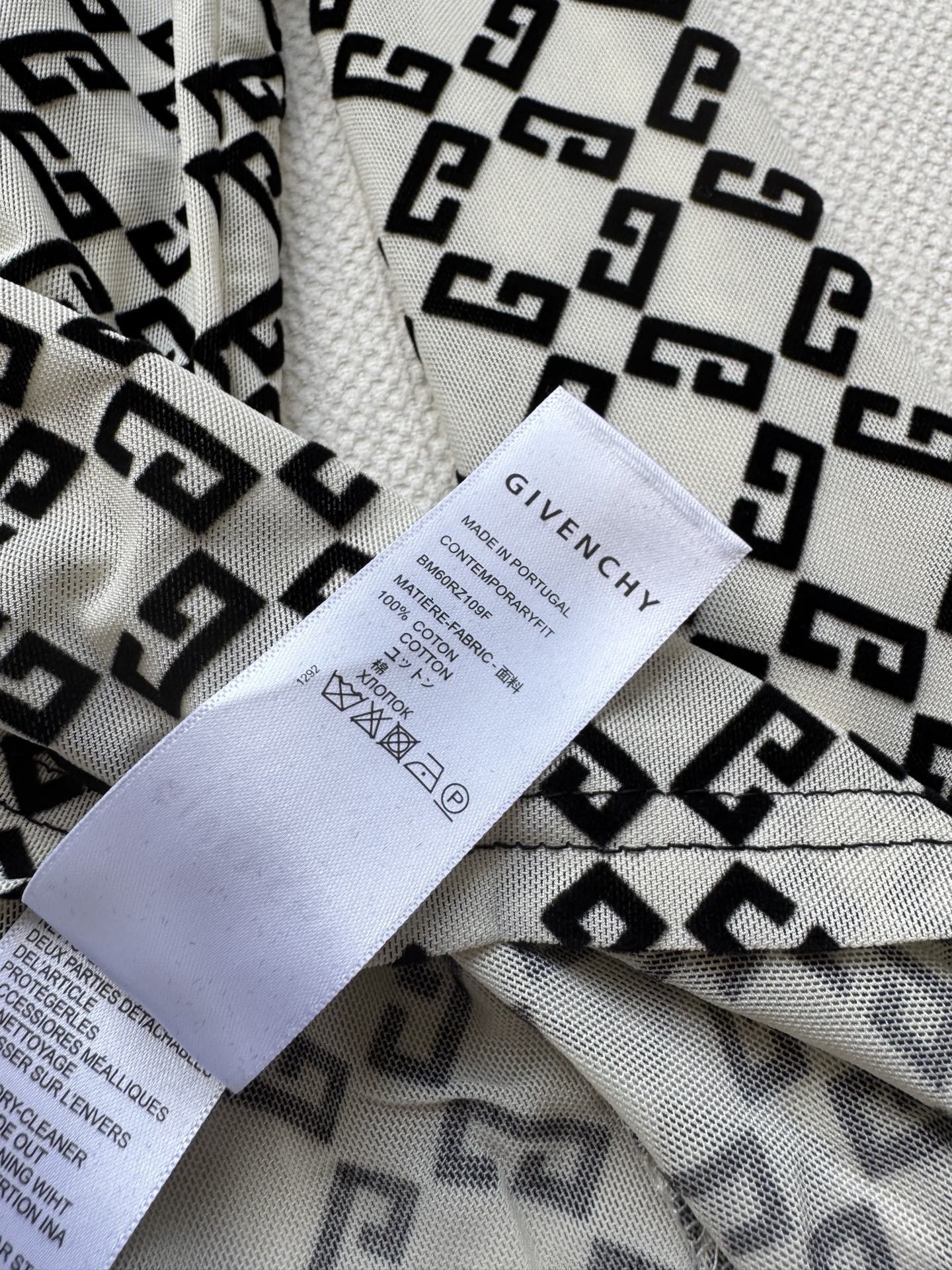 Givenchy’s New Netted Fabric Female Suit in Four Colors: First-rate and Hard-core - 图片 6