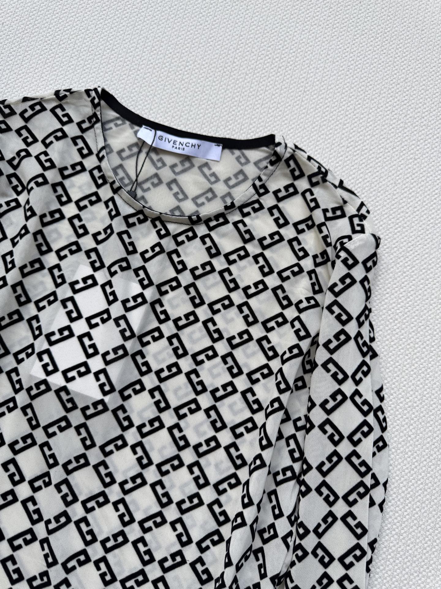 Givenchy’s New Netted Fabric Female Suit in Four Colors: First-rate and Hard-core - 图片 4