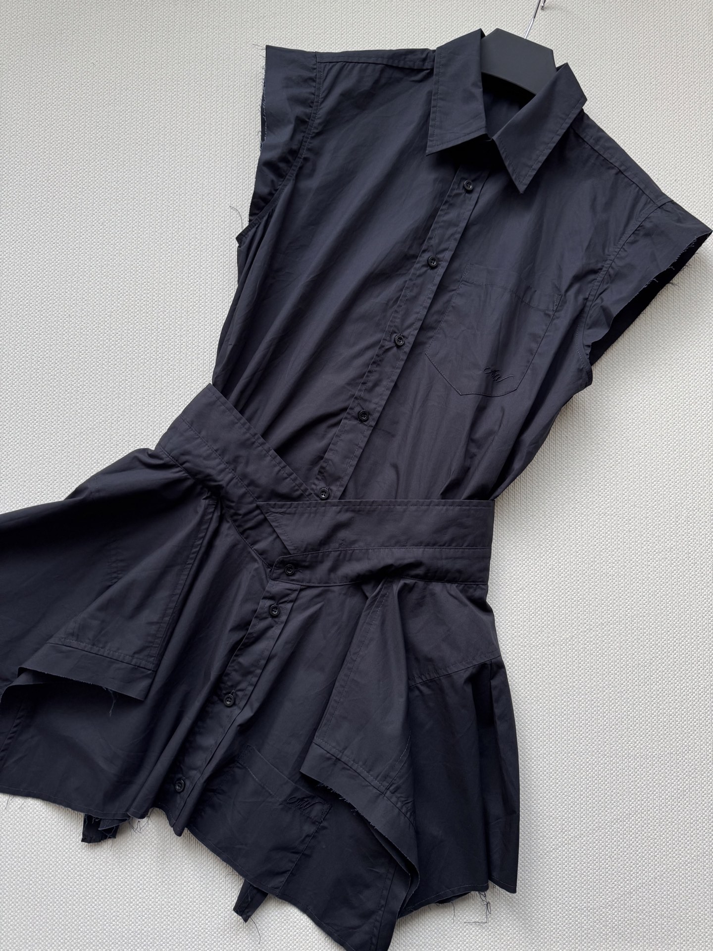 Stylish and Original: Alexander Wang’s P805 Cotton Silk Skirt Collection Highlights Embroidery and Tailoring - 图片 3